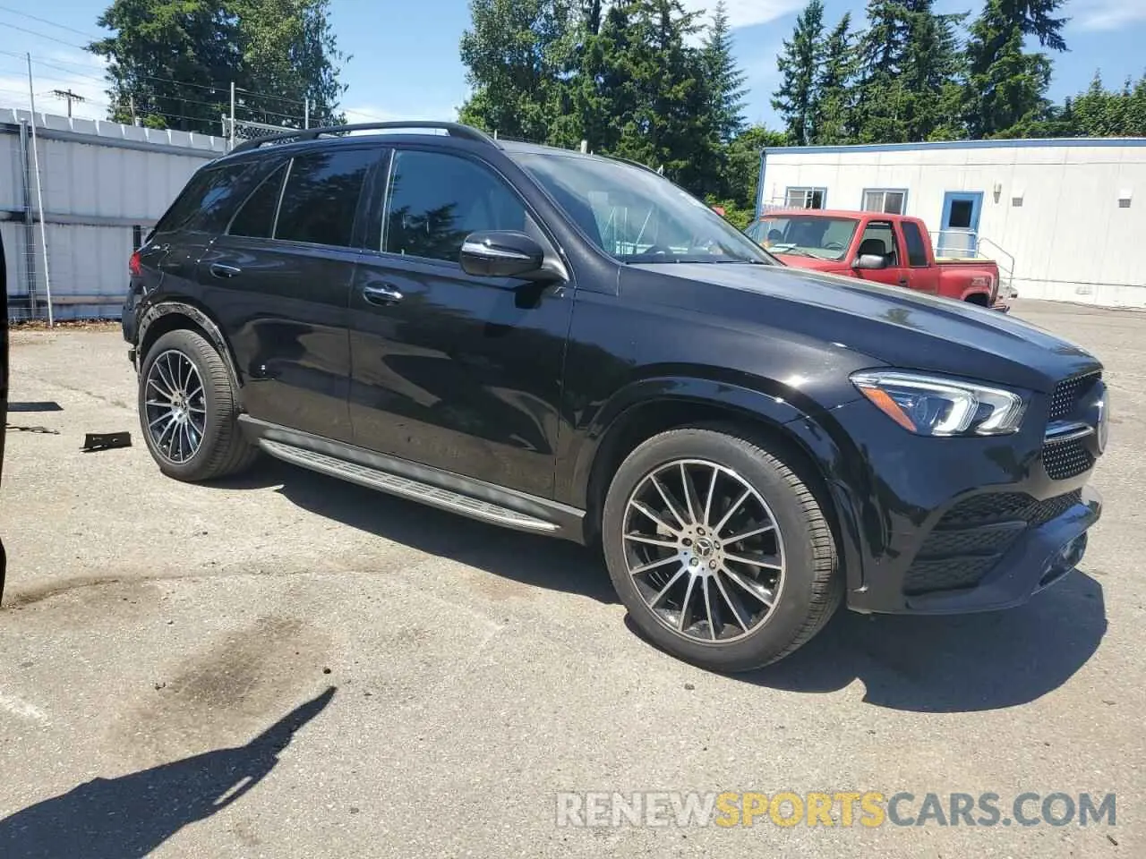 4 Photograph of a damaged car 4JGFB4KE7MA492445 MERCEDES-BENZ GLE-CLASS 2021