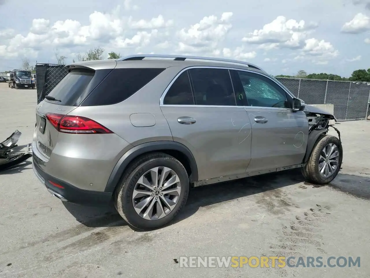 3 Photograph of a damaged car 4JGFB5KB0MA500736 MERCEDES-BENZ GLE-CLASS 2021