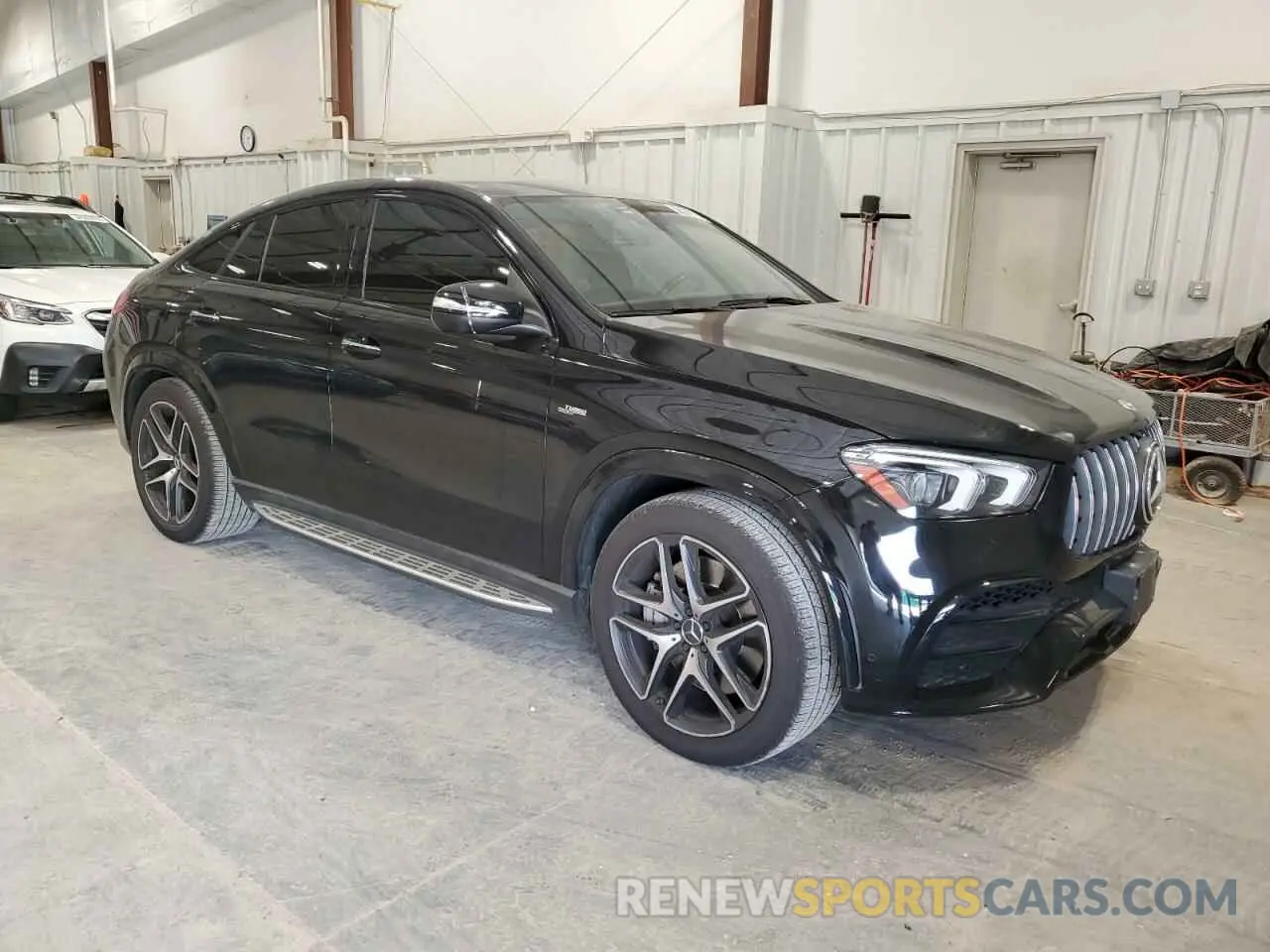 4 Photograph of a damaged car 4JGFD6BB2MA398792 MERCEDES-BENZ GLE-CLASS 2021