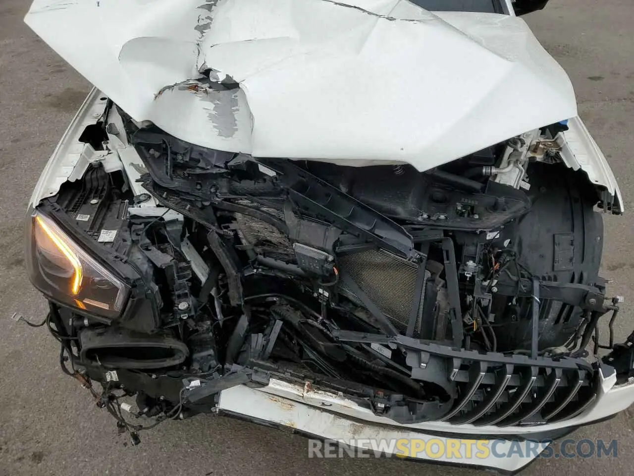 12 Photograph of a damaged car 4JGFD6BB4MA294319 MERCEDES-BENZ GLE-CLASS 2021