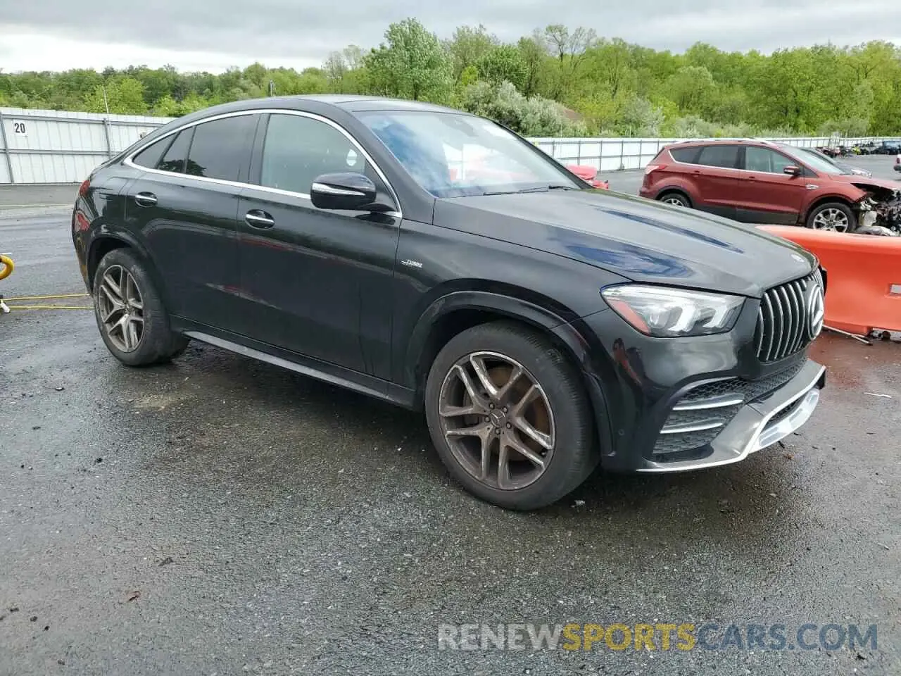 4 Photograph of a damaged car 4JGFD6BBXMA402863 MERCEDES-BENZ GLE-CLASS 2021