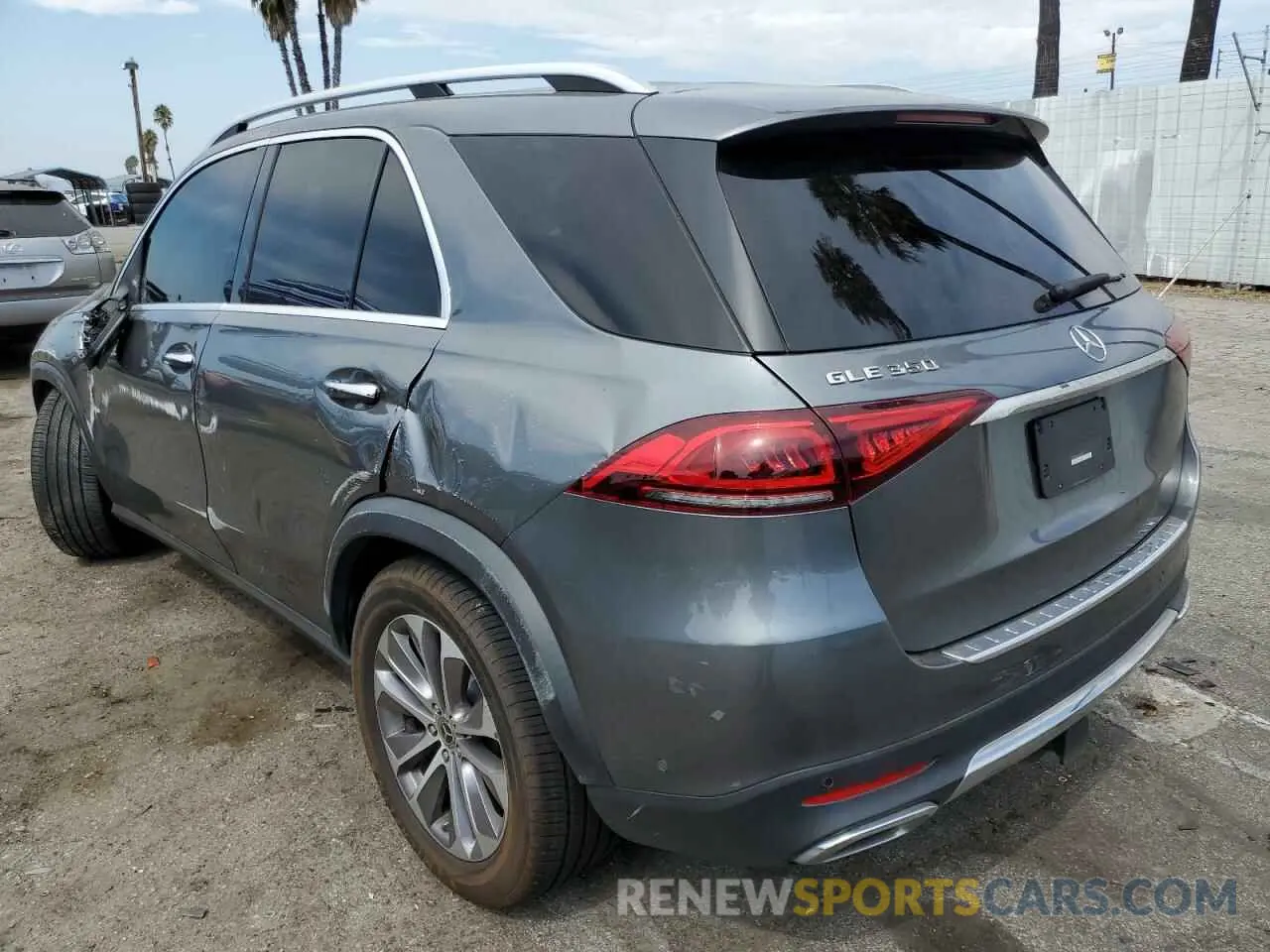 2 Photograph of a damaged car 4JGFB4JB1NA768949 MERCEDES-BENZ GLE-CLASS 2022