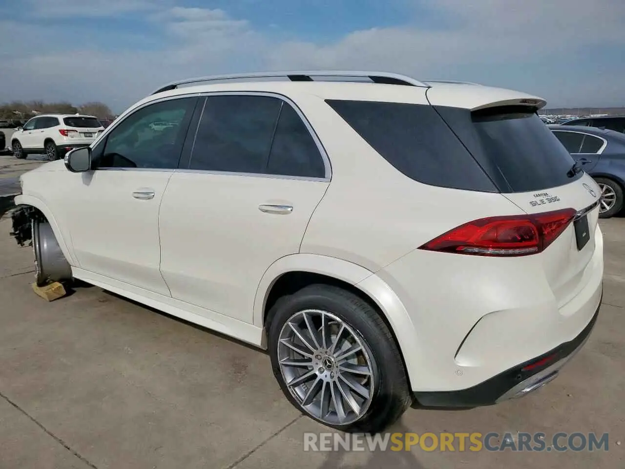 3 Photograph of a damaged car 4JGFB4JB3NA591577 MERCEDES-BENZ GLE-CLASS 2022