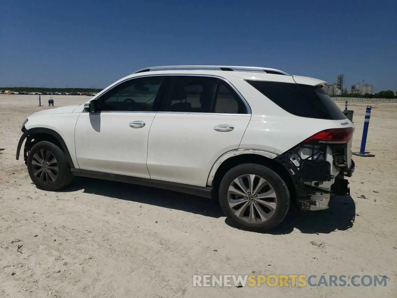2 Photograph of a damaged car 4JGFB4JB4NA611092 MERCEDES-BENZ GLE-CLASS 2022
