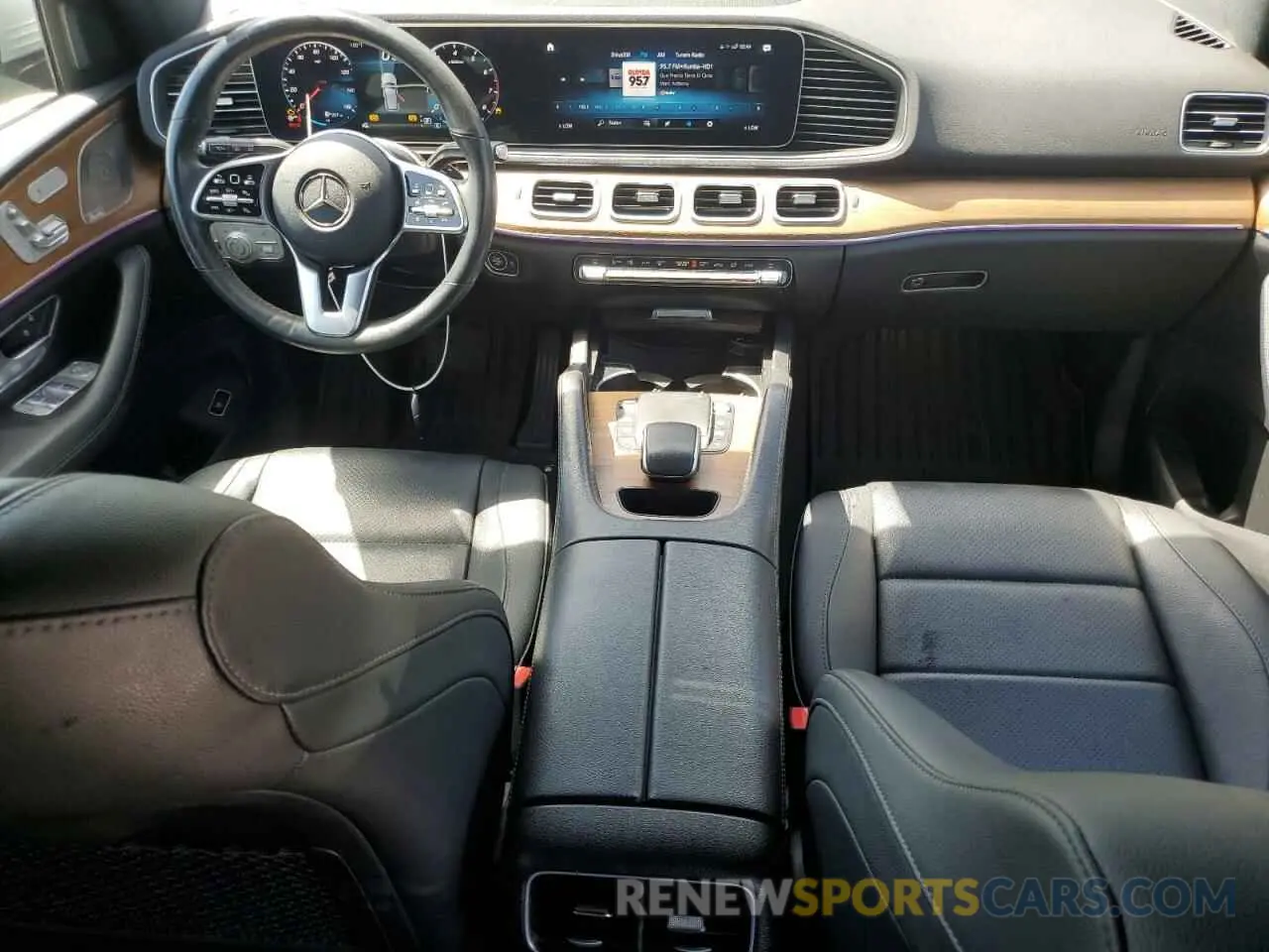 8 Photograph of a damaged car 4JGFB4JB5NA813150 MERCEDES-BENZ GLE-CLASS 2022