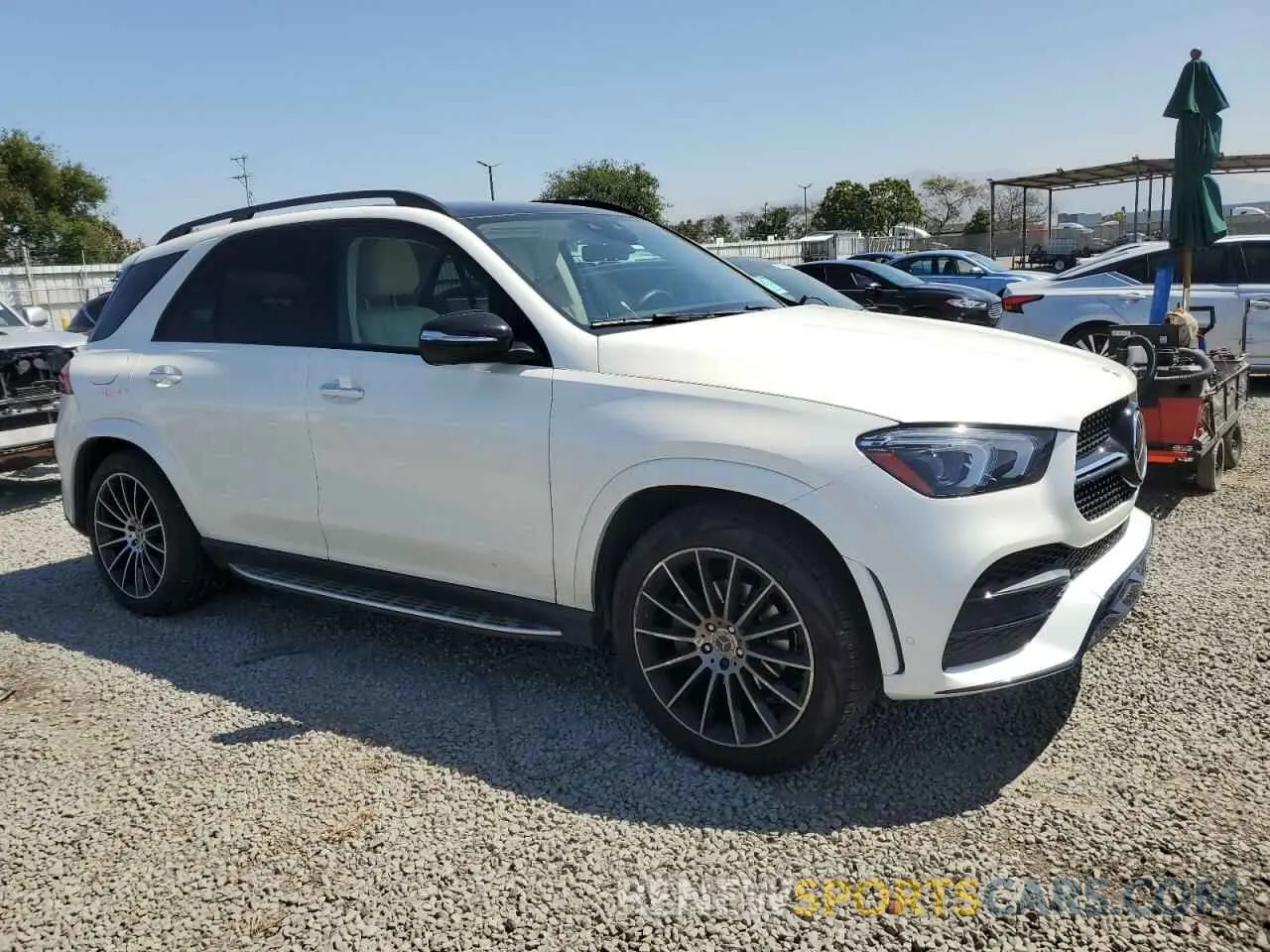 4 Photograph of a damaged car 4JGFB4JB9NA619656 MERCEDES-BENZ GLE-CLASS 2022