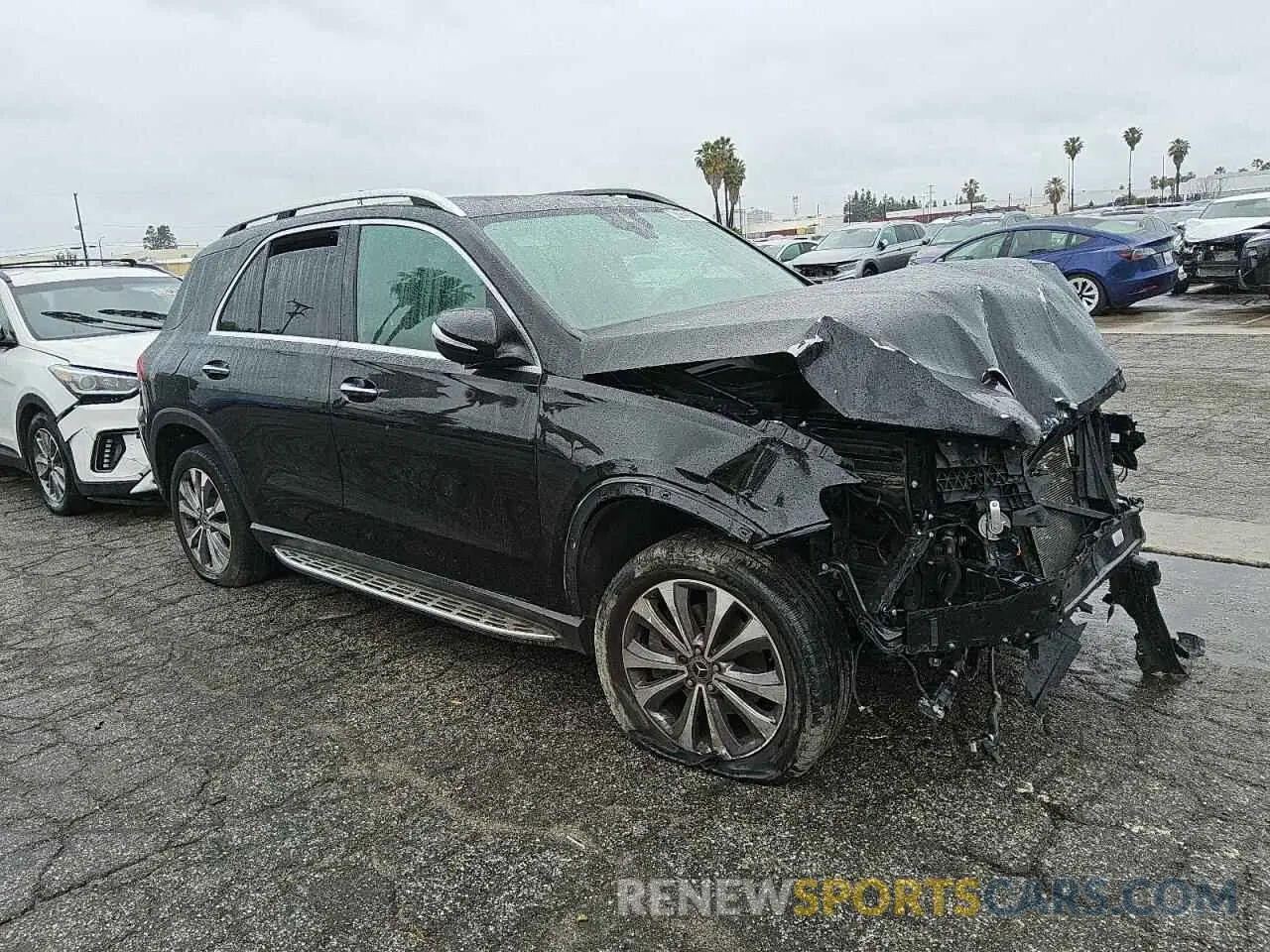 4 Photograph of a damaged car 4JGFB4JE1NA722340 MERCEDES-BENZ GLE-CLASS 2022