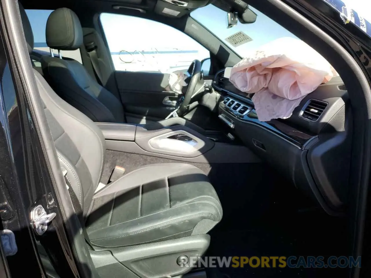5 Photograph of a damaged car 4JGFB4KB1NA732886 MERCEDES-BENZ GLE-CLASS 2022