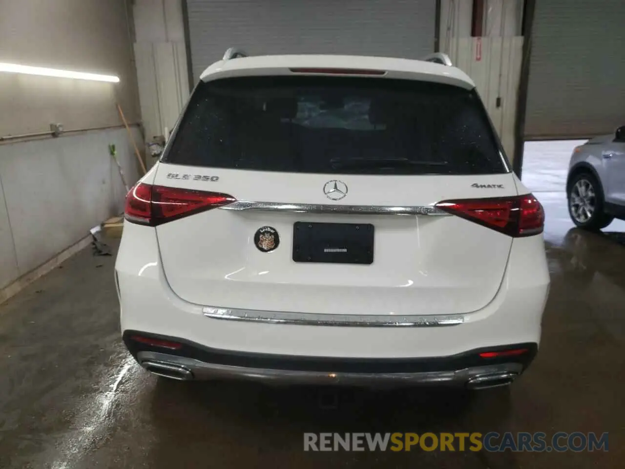6 Photograph of a damaged car 4JGFB4KB6NA710835 MERCEDES-BENZ GLE-CLASS 2022