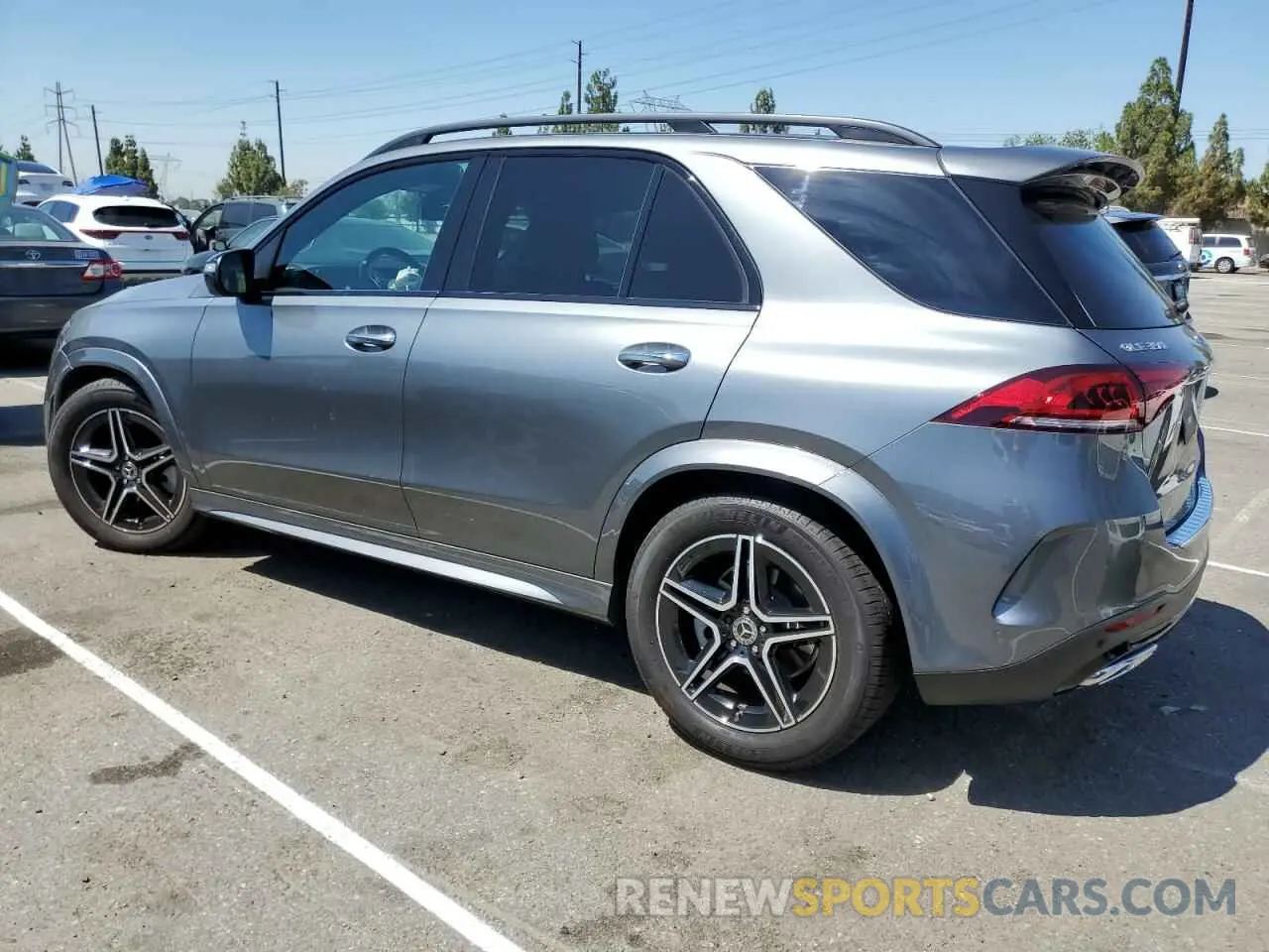 2 Photograph of a damaged car 4JGFB4KB9NA627383 MERCEDES-BENZ GLE-CLASS 2022