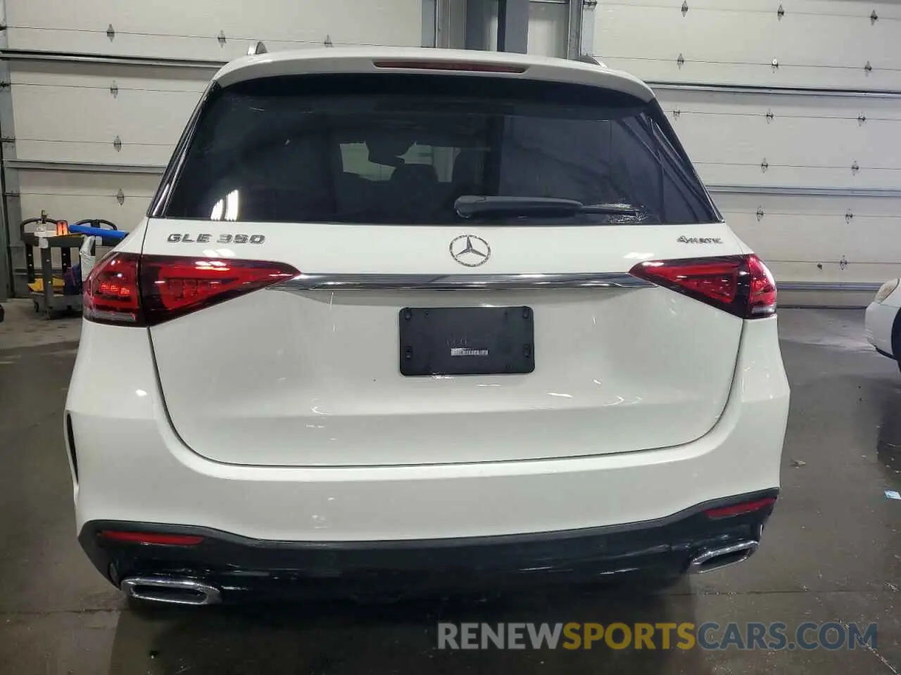 6 Photograph of a damaged car 4JGFB4KE0NA640856 MERCEDES-BENZ GLE-CLASS 2022