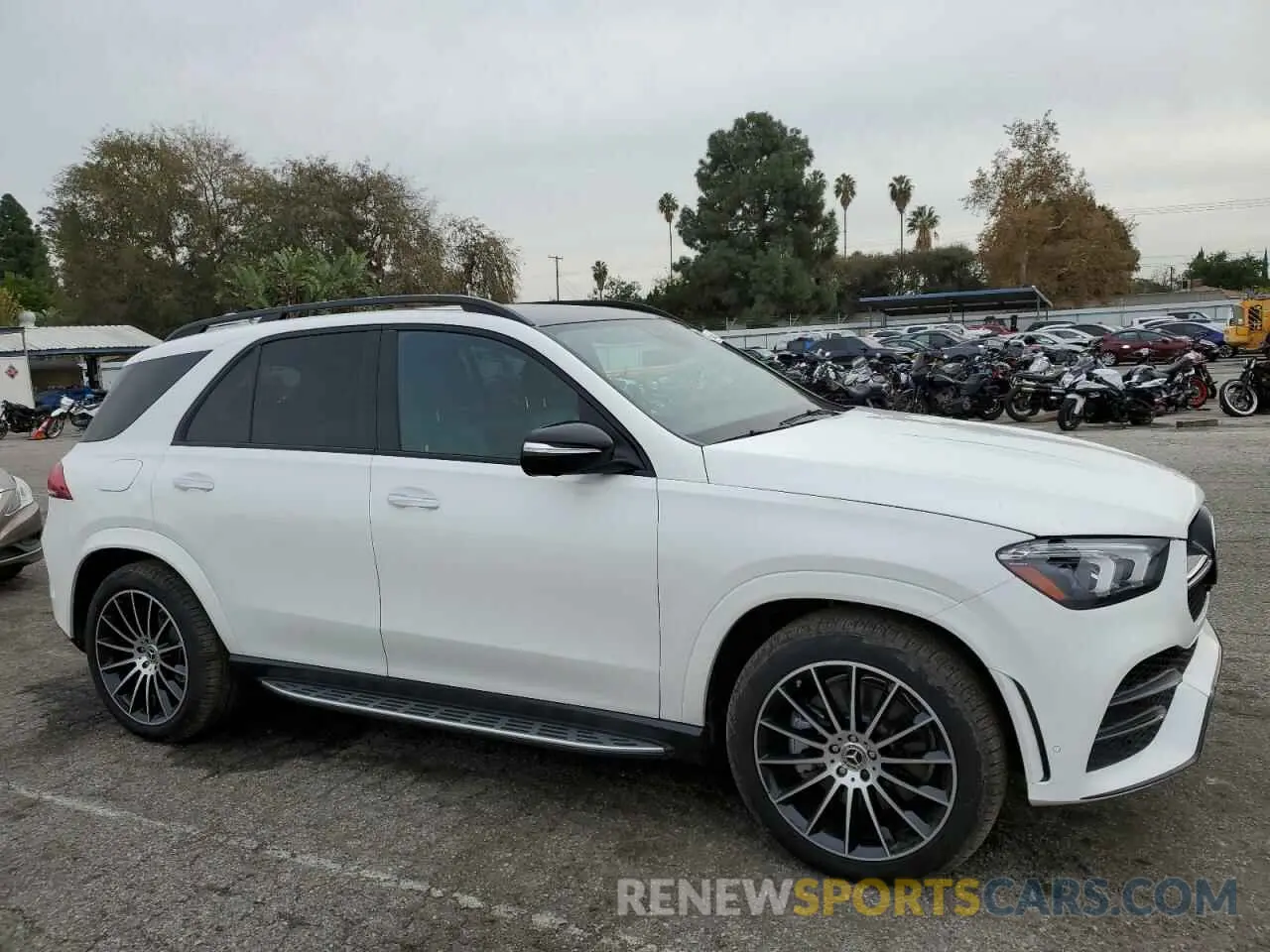 4 Фотография поврежденного автомобиля 4JGFB5KE6NA695978 MERCEDES-BENZ GLE-CLASS 2022