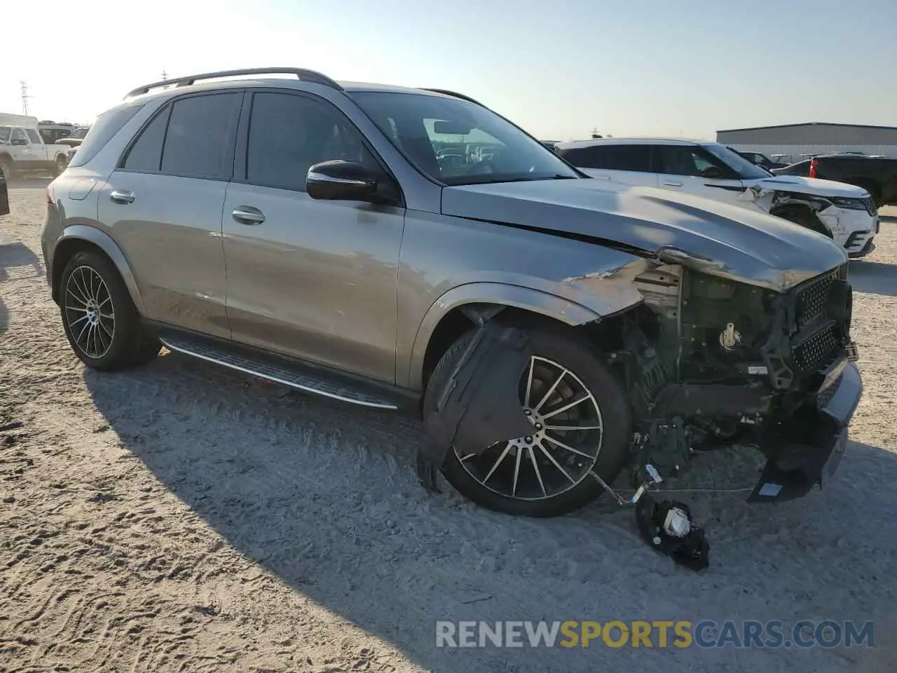 4 Photograph of a damaged car 4JGFB4JB7PA927721 MERCEDES-BENZ GLE-CLASS 2023