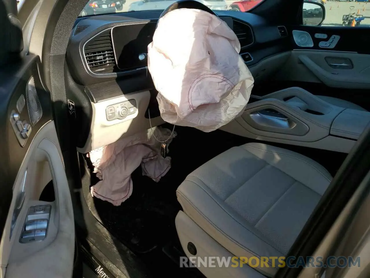 8 Photograph of a damaged car 4JGFB4JB7PA927721 MERCEDES-BENZ GLE-CLASS 2023