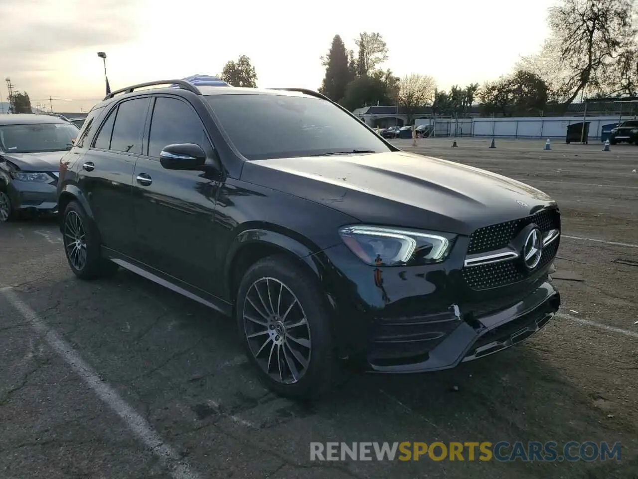 4 Photograph of a damaged car 4JGFB4JBXPA902215 MERCEDES-BENZ GLE-CLASS 2023