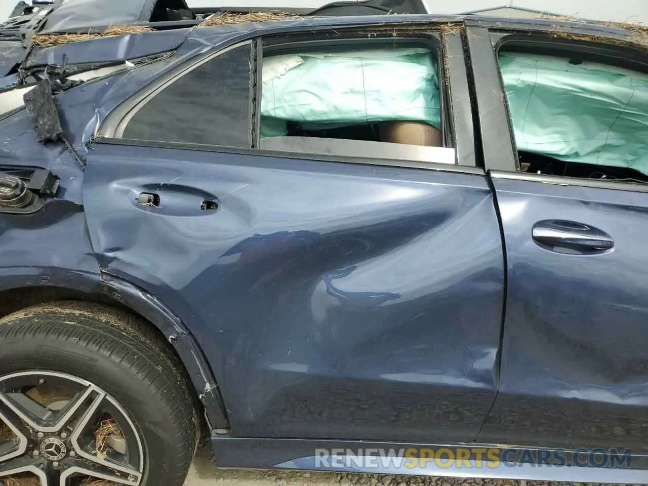 11 Photograph of a damaged car 4JGFB4FB3RB044821 MERCEDES-BENZ GLE-CLASS 2024
