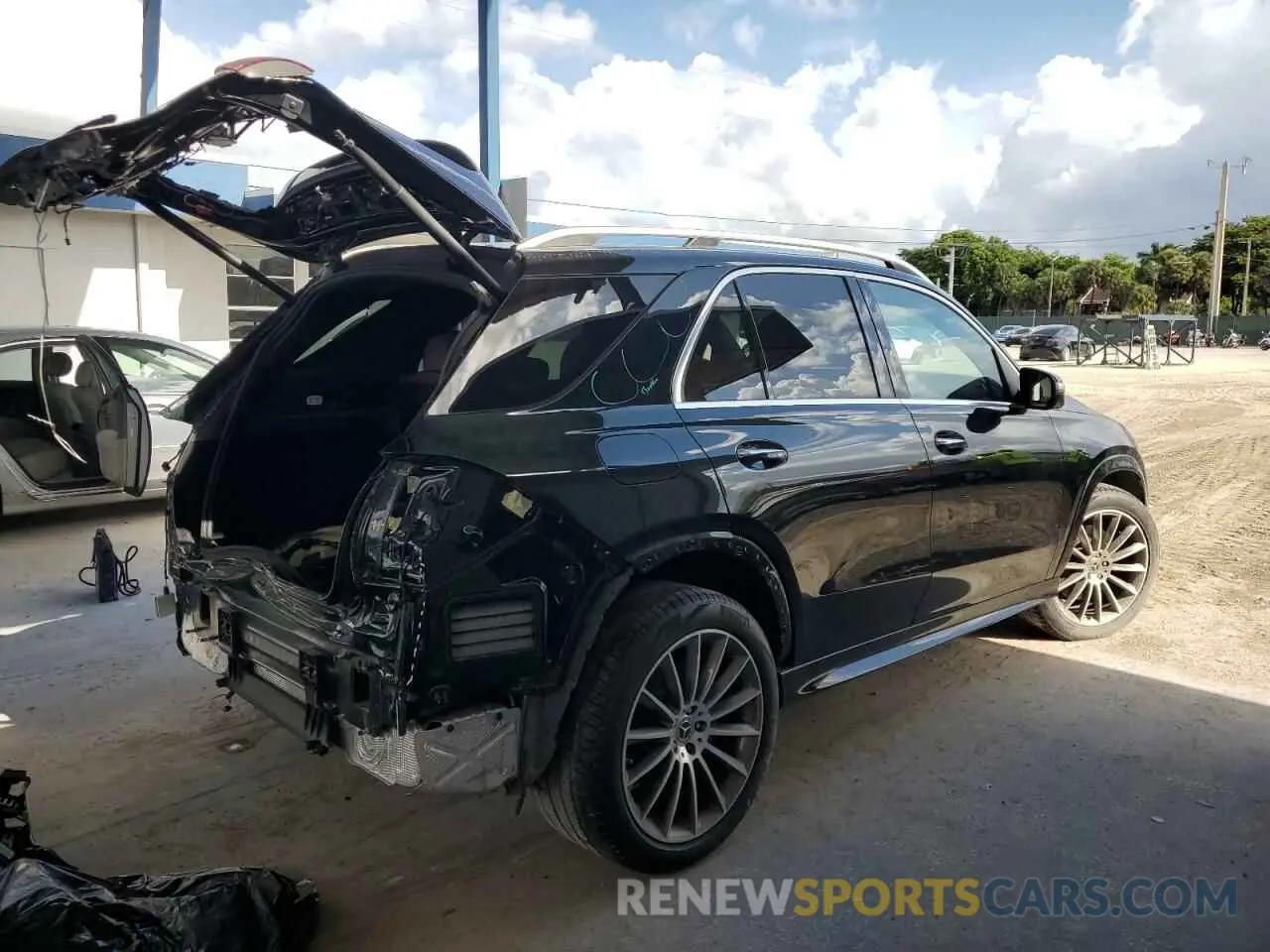 3 Фотография поврежденного автомобиля 4JGFB4FB3RB083926 MERCEDES-BENZ GLE-CLASS 2024
