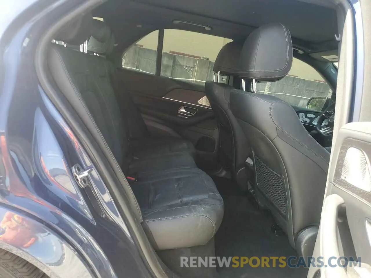 11 Photograph of a damaged car 4JGFB6BB8RB187474 MERCEDES-BENZ GLE-CLASS 2024