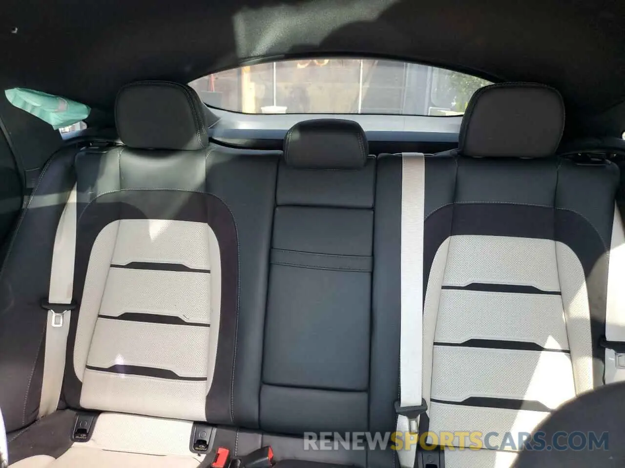 10 Photograph of a damaged car 4JGFD6BB7RA981902 MERCEDES-BENZ GLE-CLASS 2024