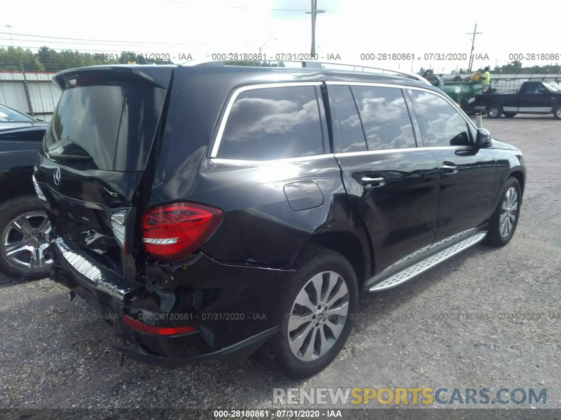 4 Photograph of a damaged car 4JGDF6EE0KB236982 MERCEDES-BENZ GLS 2019
