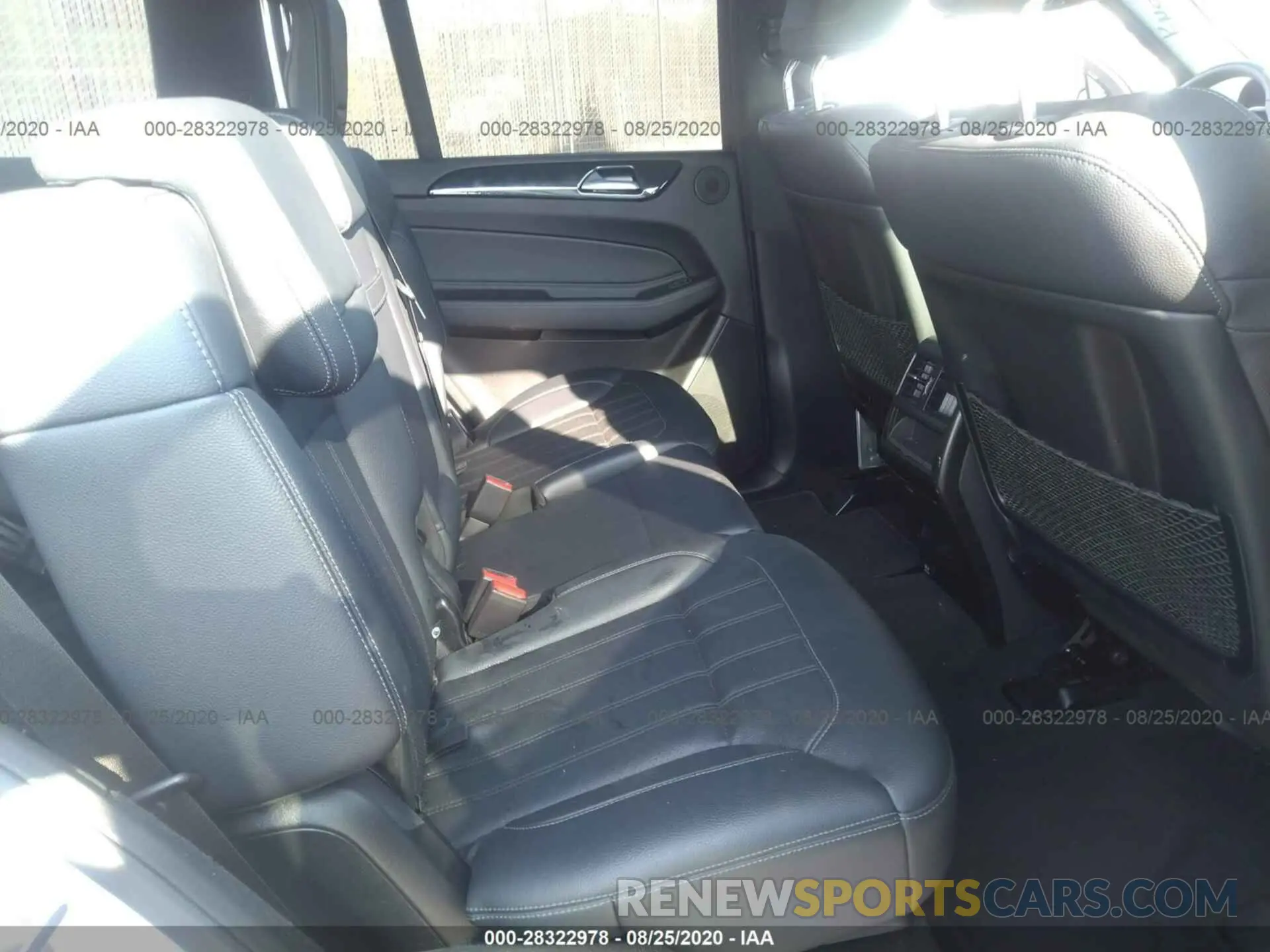8 Photograph of a damaged car 4JGDF6EE4KB237665 MERCEDES-BENZ GLS 2019