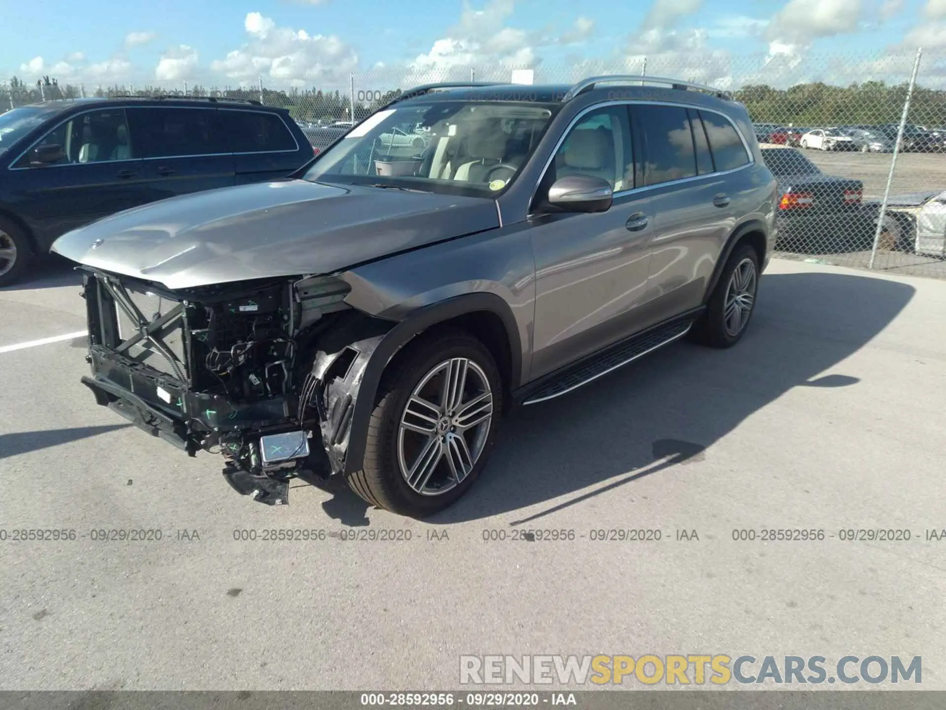 2 Photograph of a damaged car 4JGFF5KE7LA176262 MERCEDES-BENZ GLS 2020