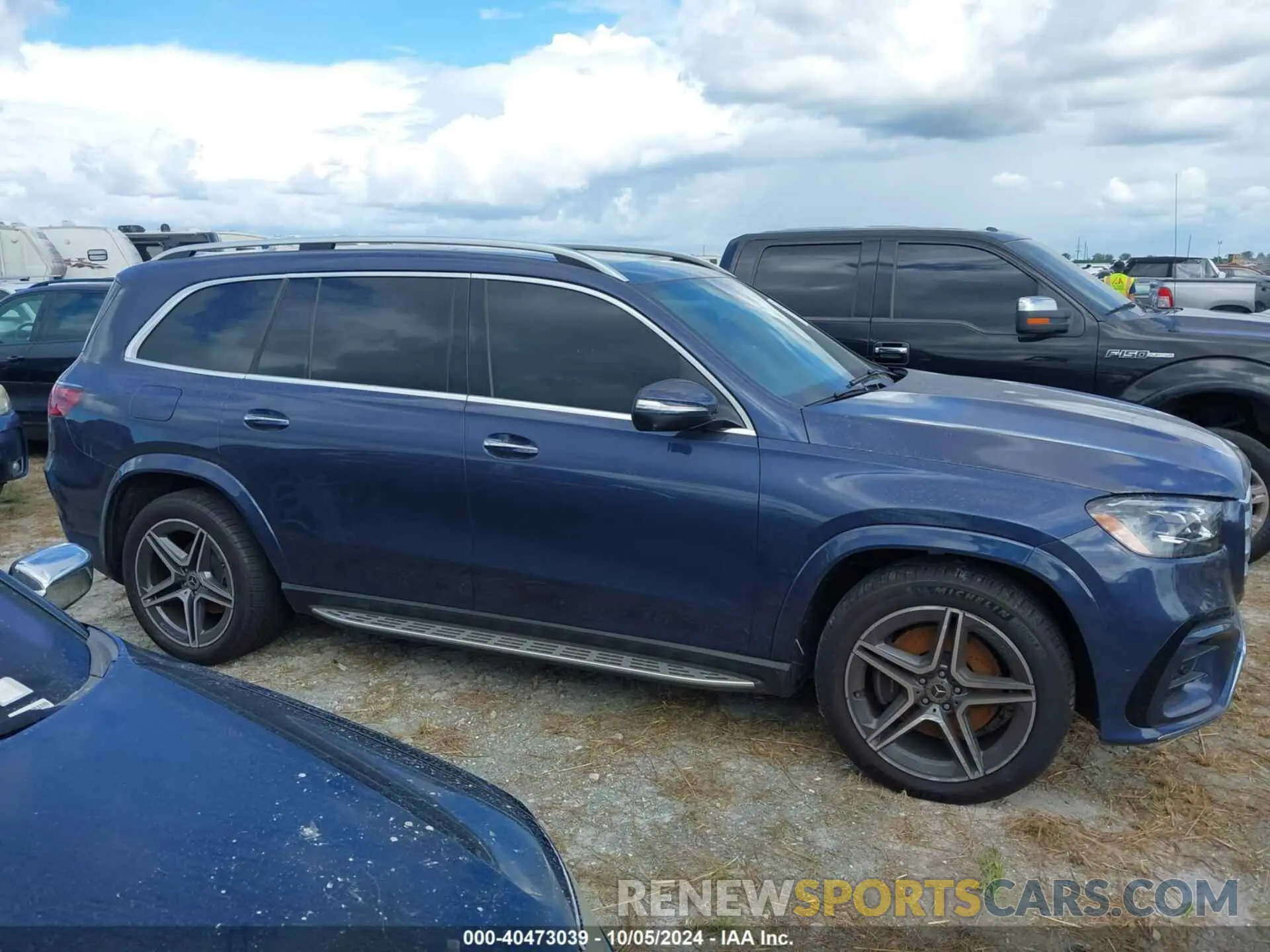 13 Photograph of a damaged car 4JGFF5KE1RB138853 MERCEDES-BENZ GLS 2024