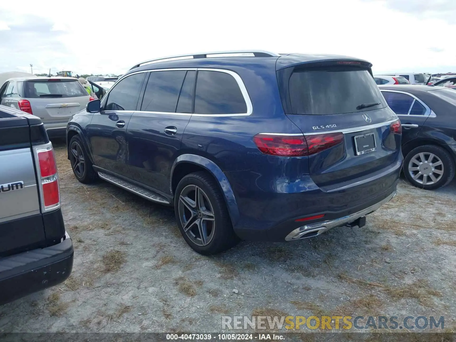 3 Photograph of a damaged car 4JGFF5KE1RB138853 MERCEDES-BENZ GLS 2024