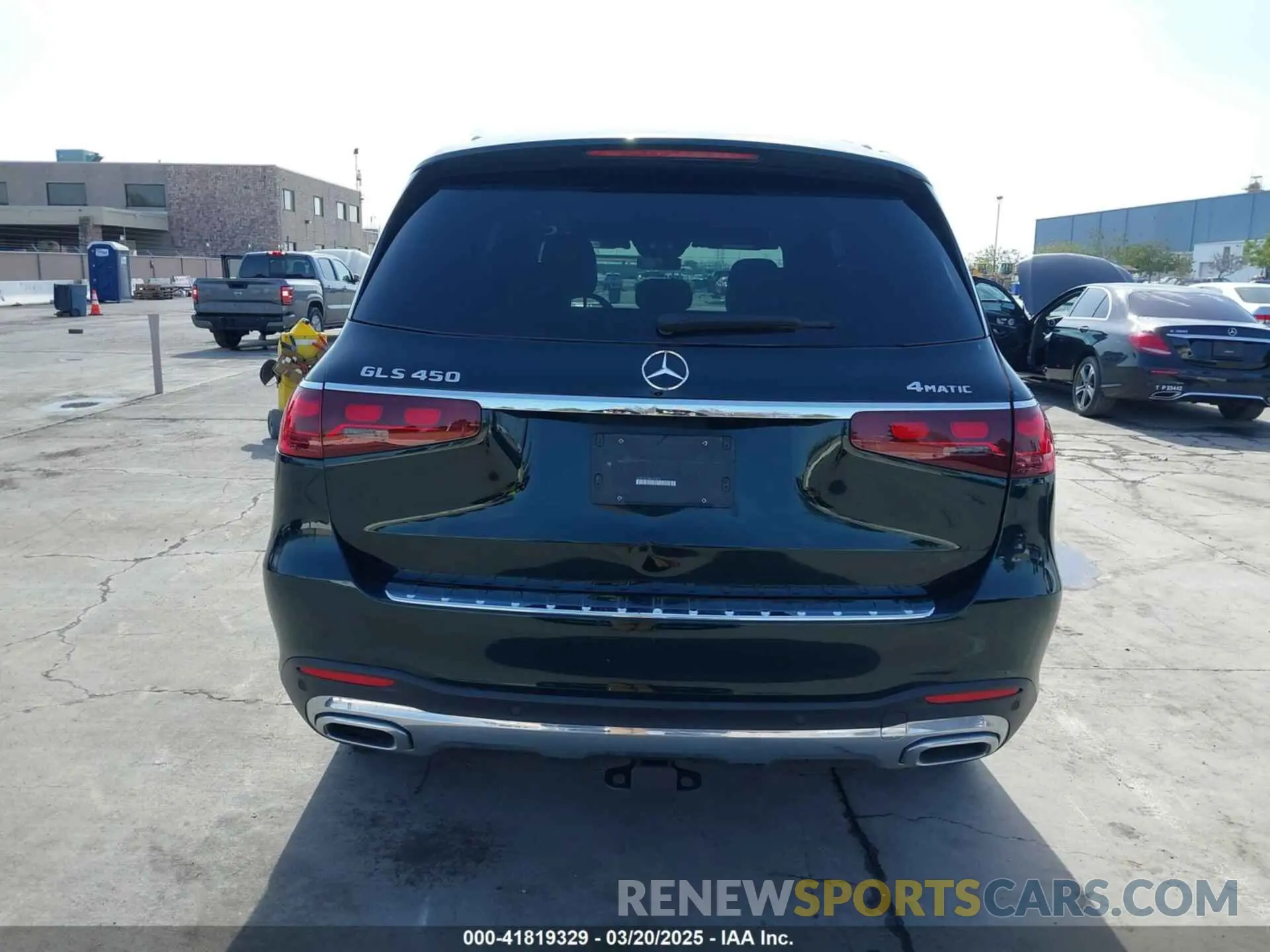 16 Photograph of a damaged car 4JGFF5KE3RB102873 MERCEDES-BENZ GLS 2024