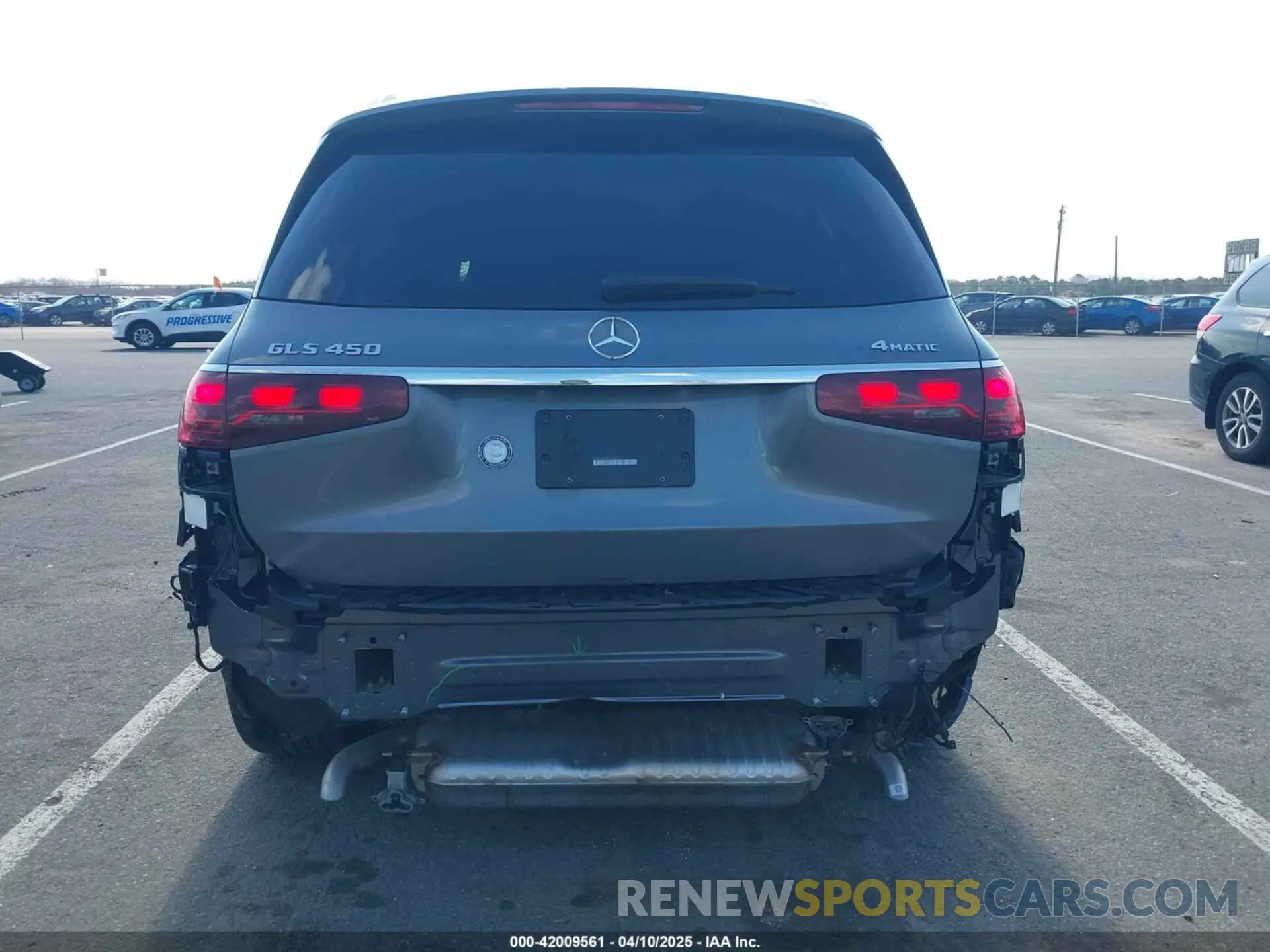 16 Photograph of a damaged car 4JGFF5KE4RB255469 MERCEDES-BENZ GLS 2024