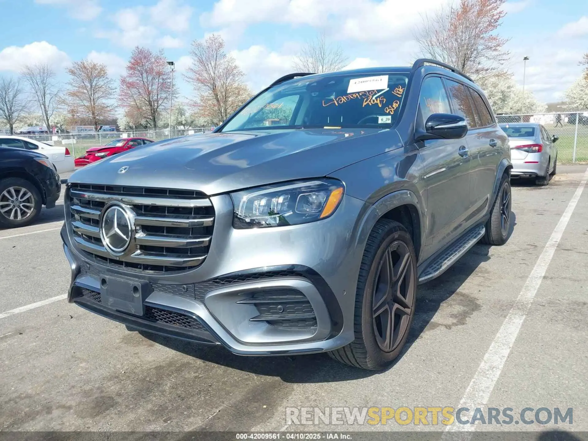 2 Photograph of a damaged car 4JGFF5KE4RB255469 MERCEDES-BENZ GLS 2024