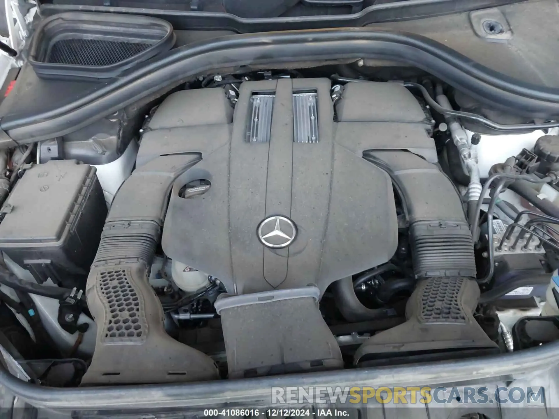 10 Photograph of a damaged car 4JGDF6EE1KB223609 MERCEDES-BENZ GLS 450 2019