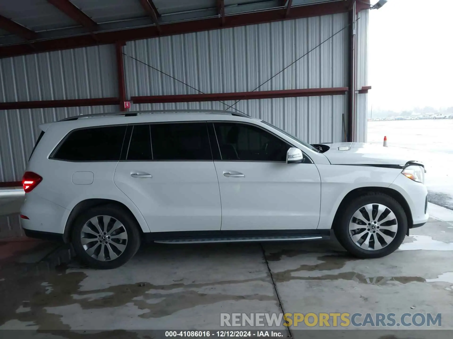 13 Photograph of a damaged car 4JGDF6EE1KB223609 MERCEDES-BENZ GLS 450 2019