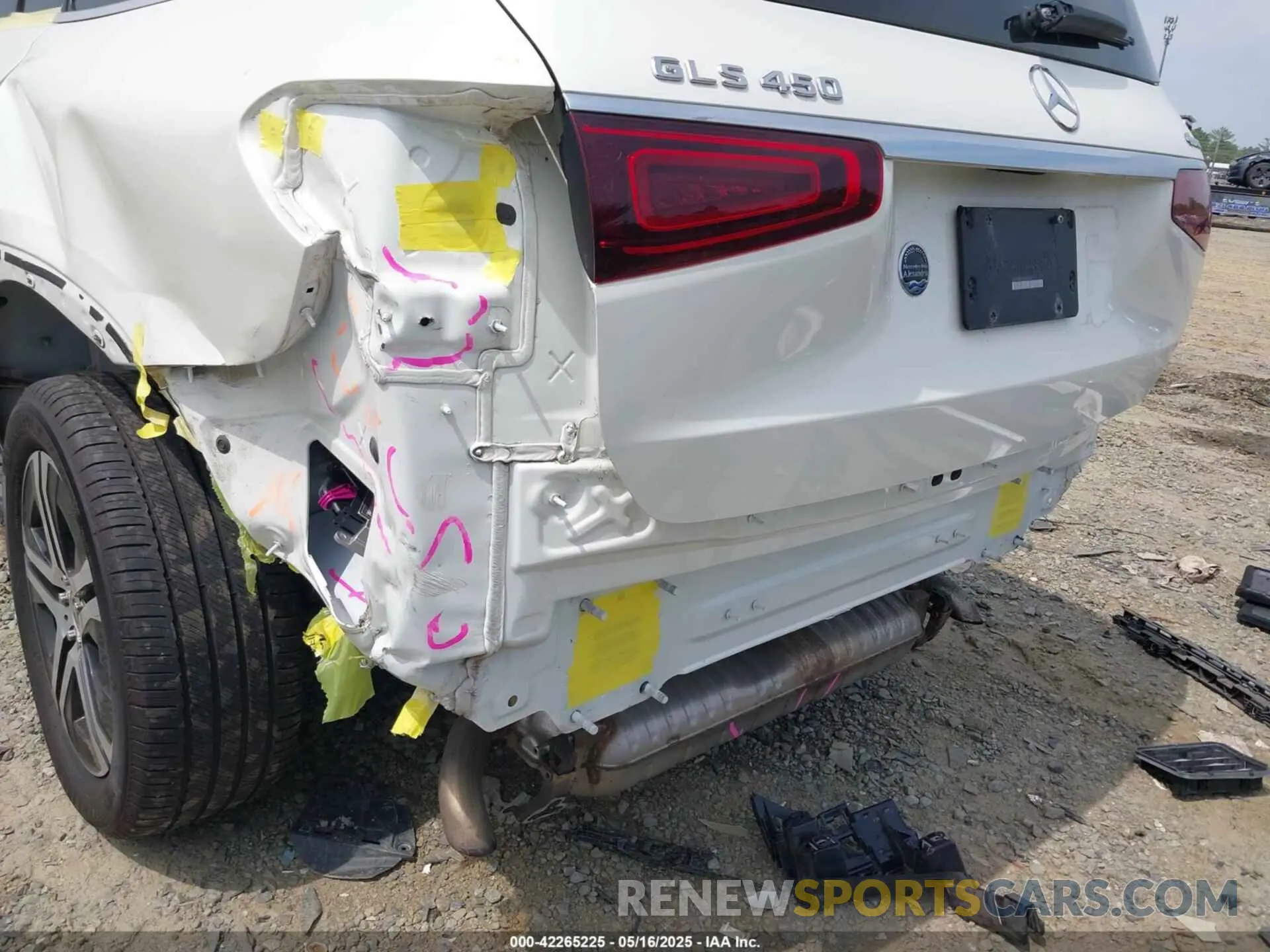 6 Photograph of a damaged car 4JGFF5KE1MA441193 MERCEDES-BENZ GLS 450 2021
