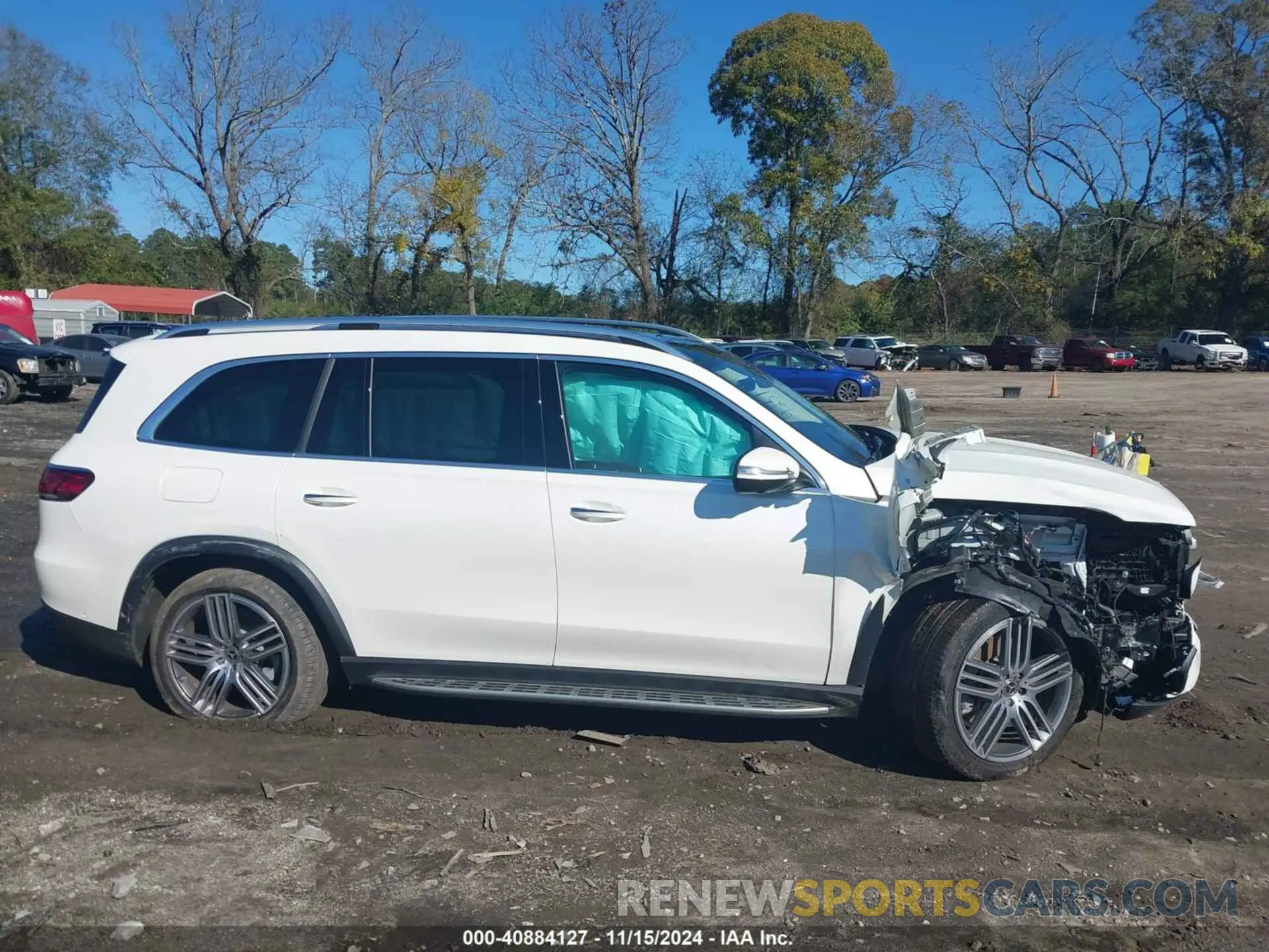 13 Photograph of a damaged car 4JGFF5KE0NA769237 MERCEDES-BENZ GLS 450 2022