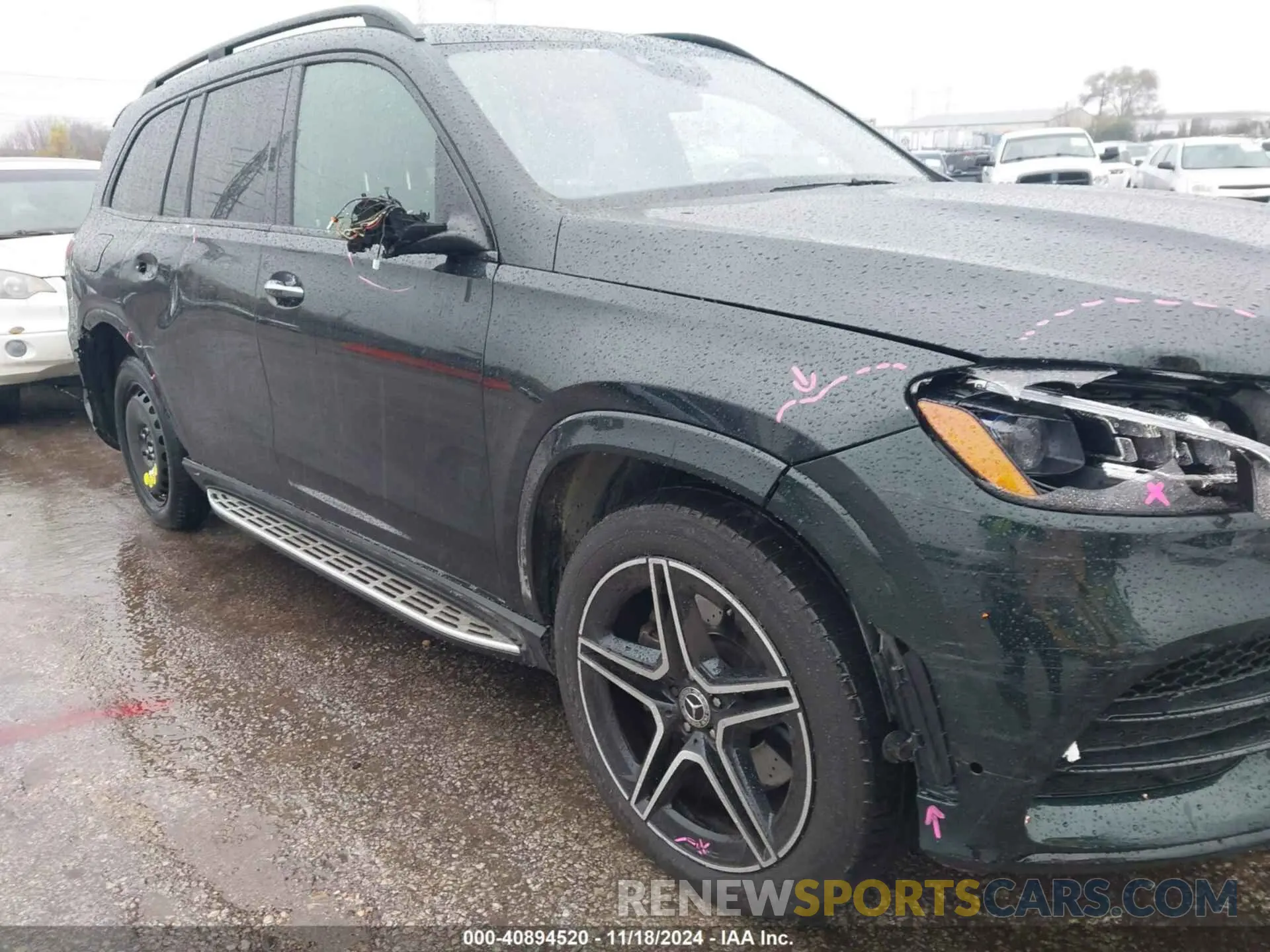 17 Photograph of a damaged car 4JGFF5KE4NA636478 MERCEDES-BENZ GLS 450 2022