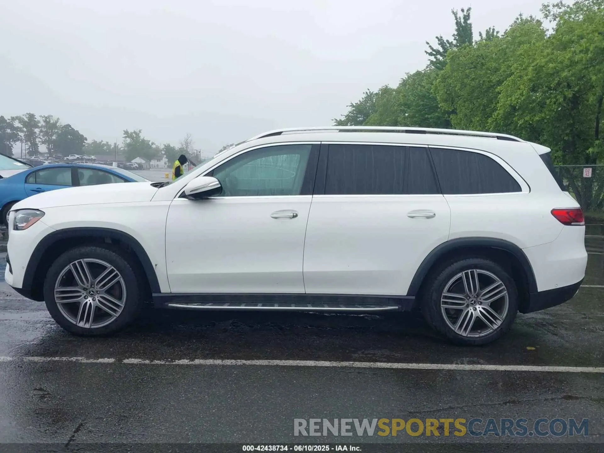 14 Photograph of a damaged car 4JGFF5KEXNA656170 MERCEDES-BENZ GLS 450 2022