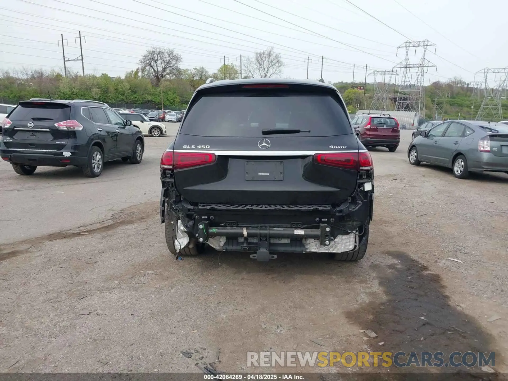 17 Photograph of a damaged car 4JGFF5KE1PA959633 MERCEDES-BENZ GLS 450 2023