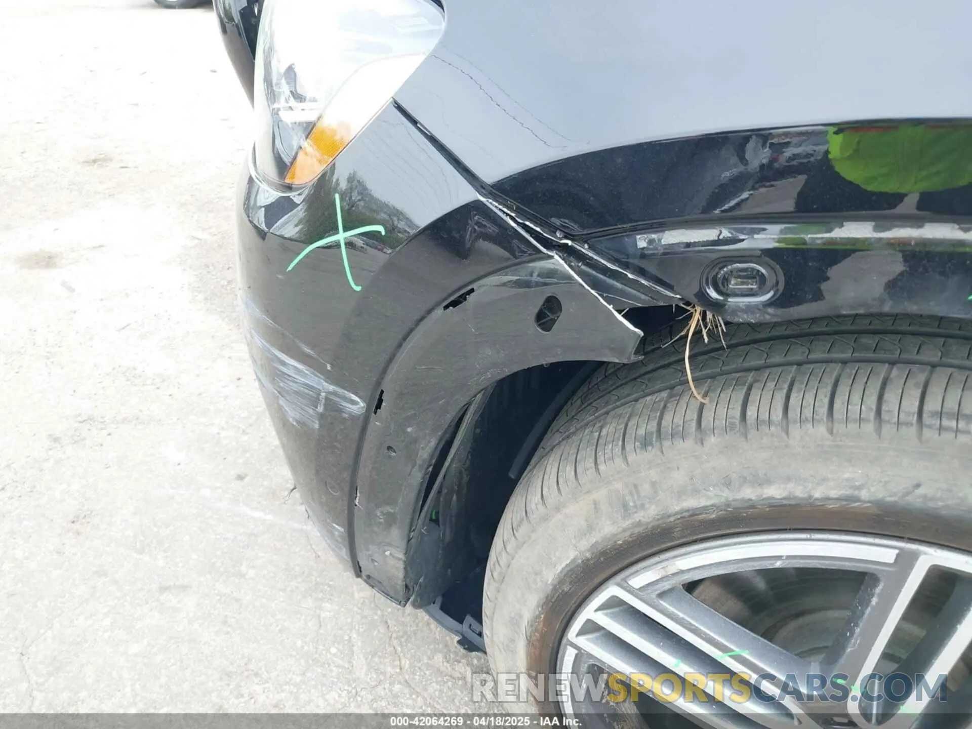 18 Photograph of a damaged car 4JGFF5KE1PA959633 MERCEDES-BENZ GLS 450 2023