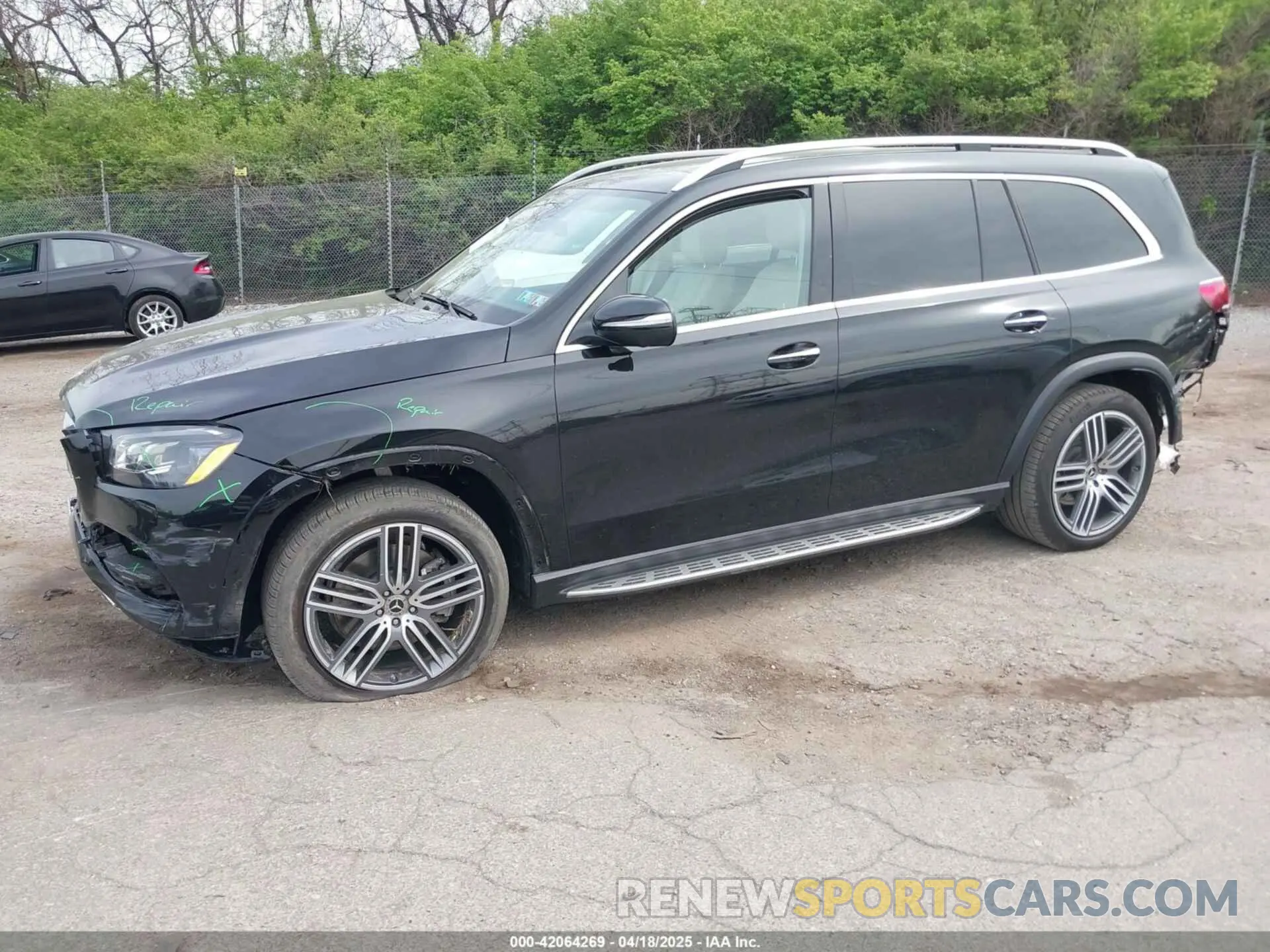 2 Photograph of a damaged car 4JGFF5KE1PA959633 MERCEDES-BENZ GLS 450 2023