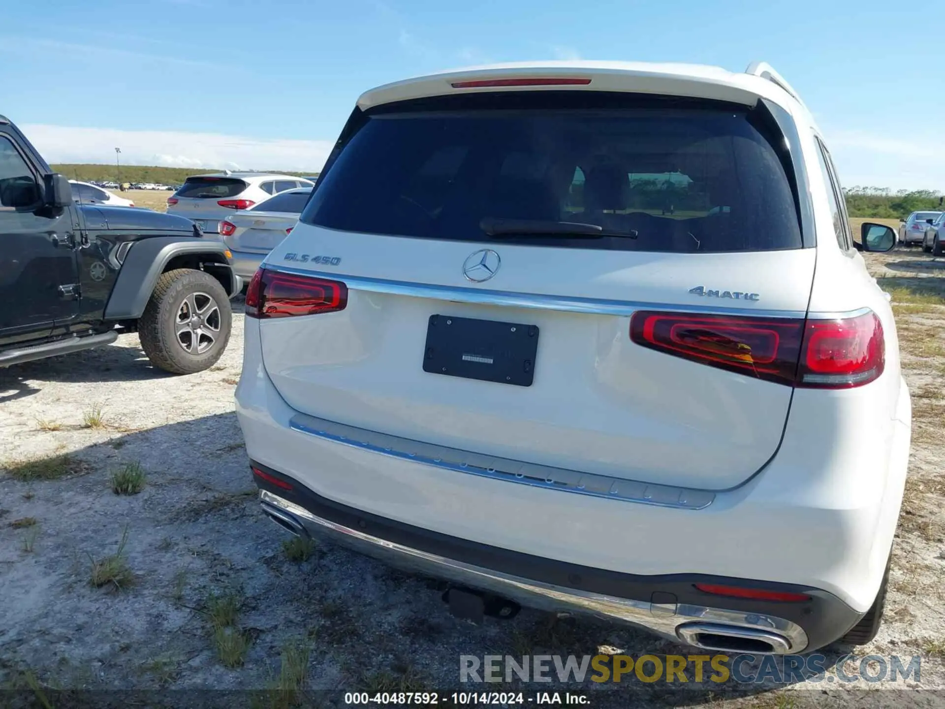 16 Photograph of a damaged car 4JGFF5KE1PB005281 MERCEDES-BENZ GLS 450 2023