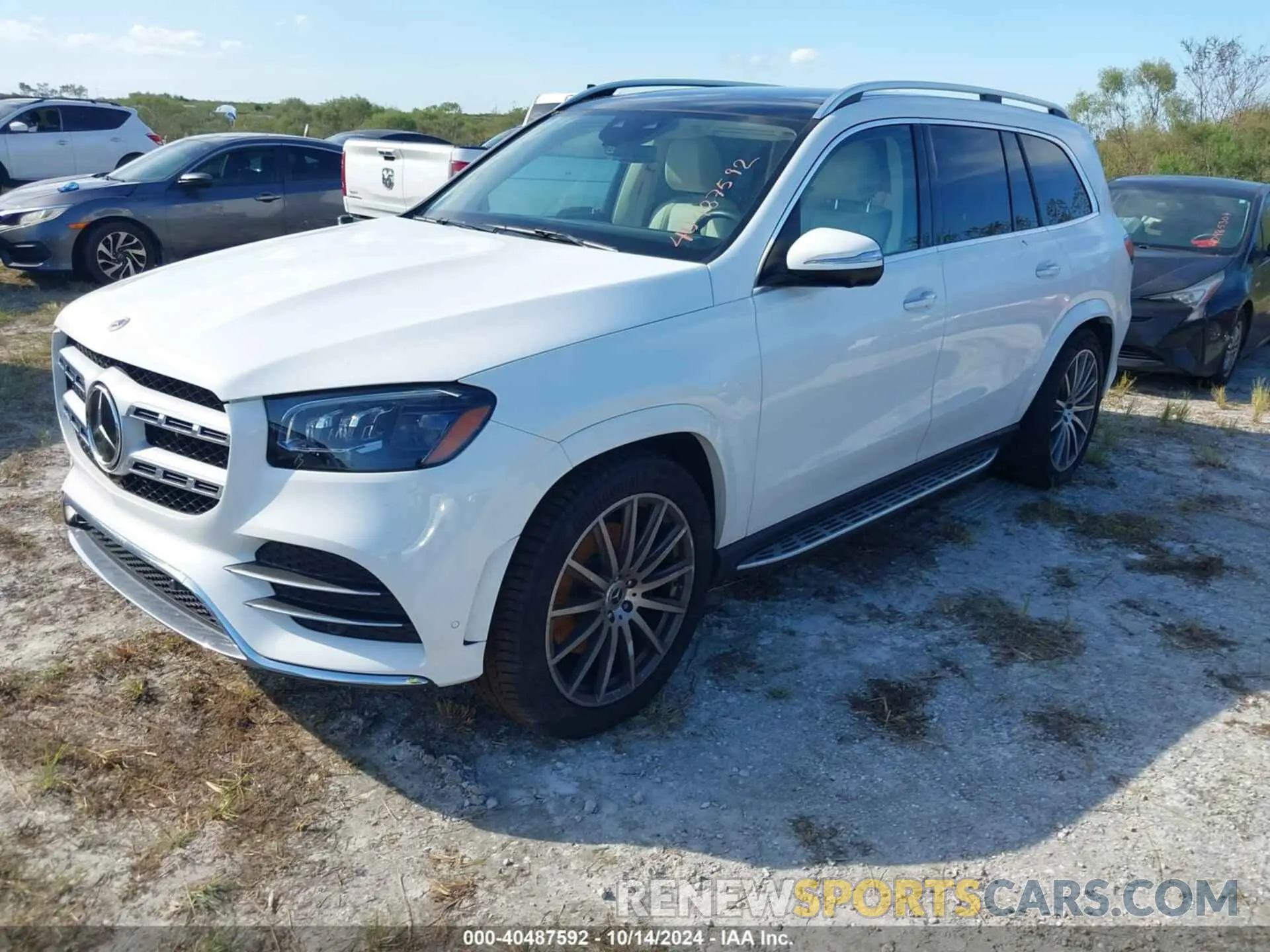 2 Photograph of a damaged car 4JGFF5KE1PB005281 MERCEDES-BENZ GLS 450 2023