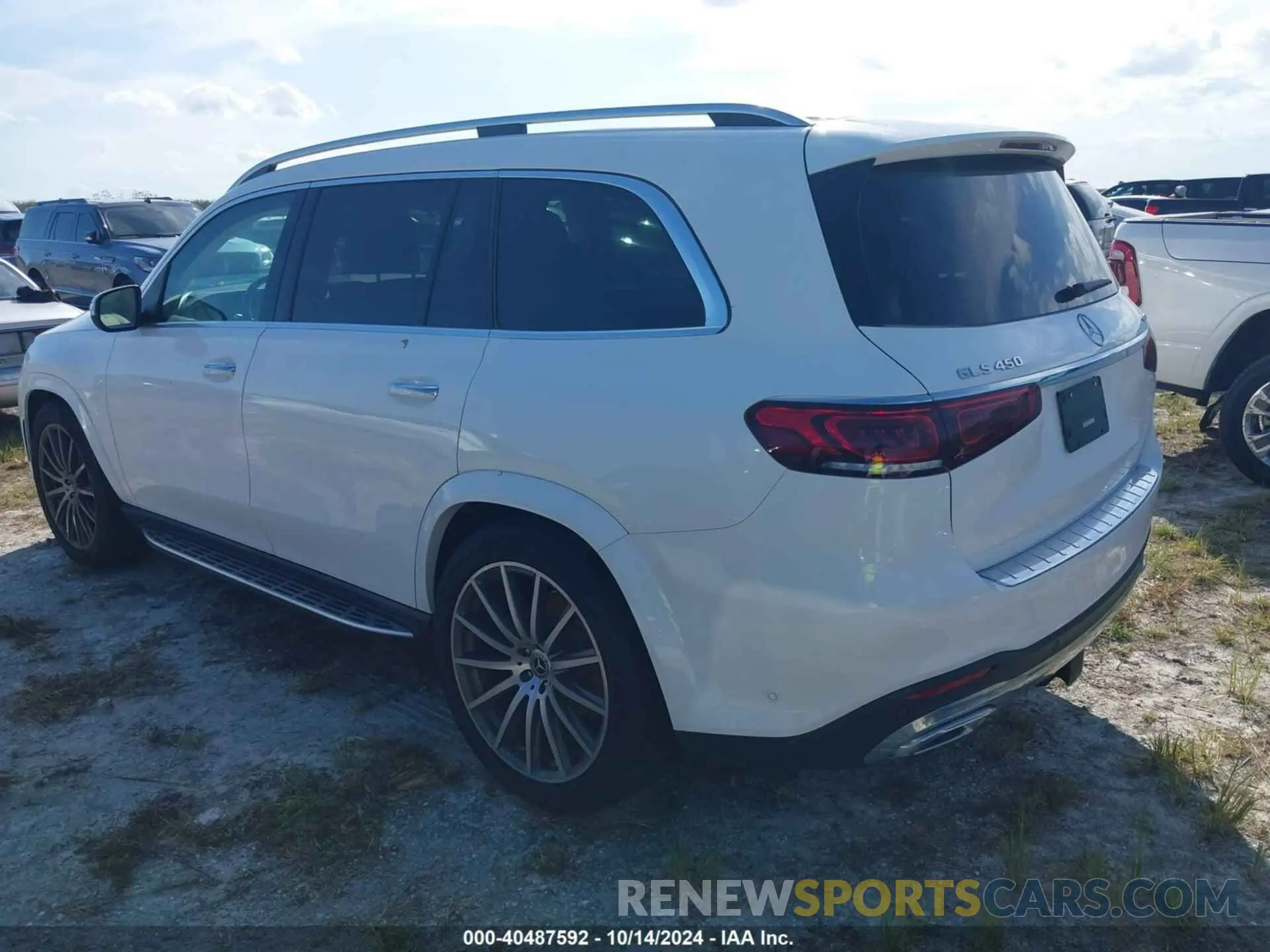 3 Photograph of a damaged car 4JGFF5KE1PB005281 MERCEDES-BENZ GLS 450 2023