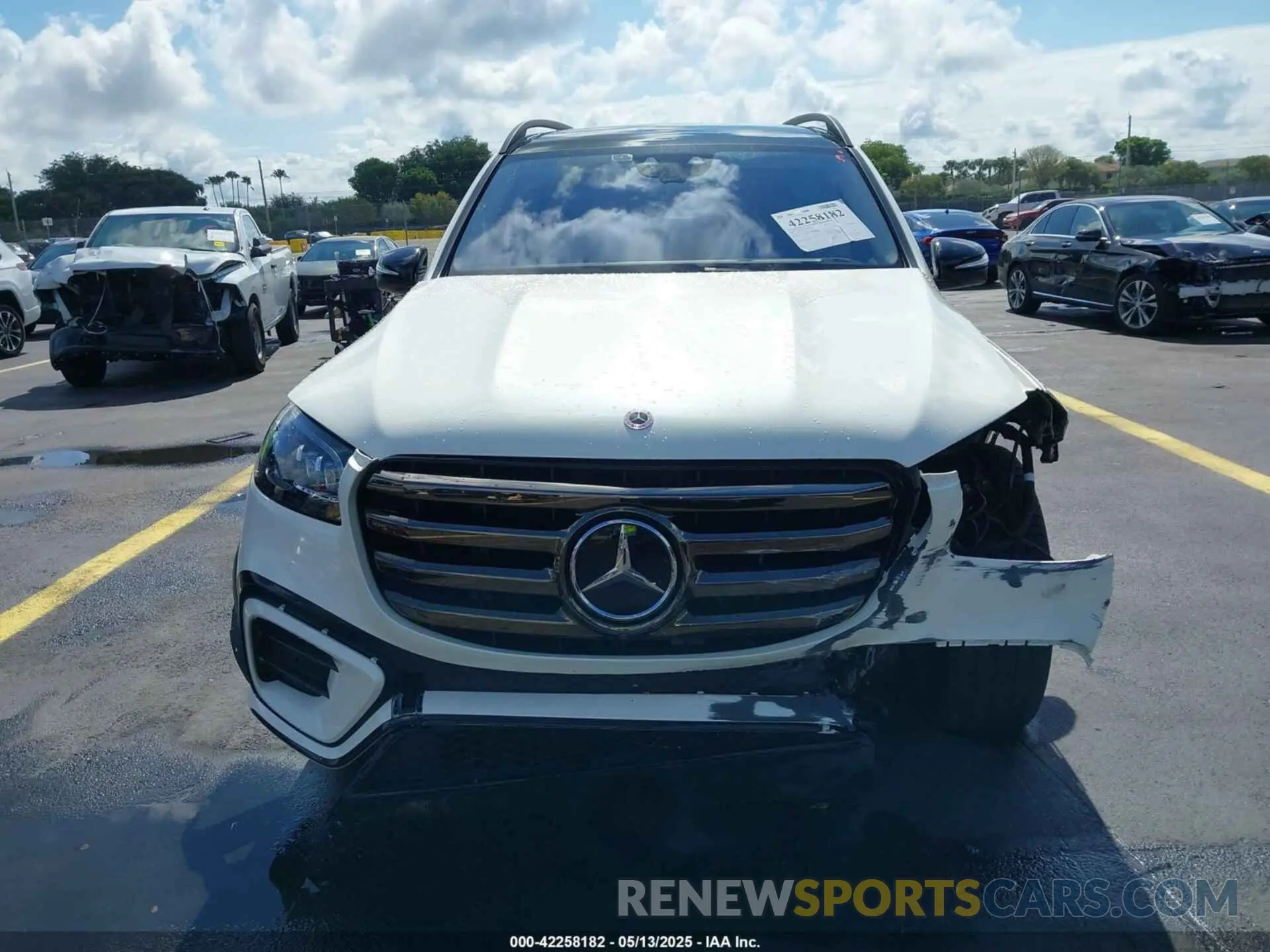 12 Photograph of a damaged car 4JGFF5KE9RB036748 MERCEDES-BENZ GLS 450 2024