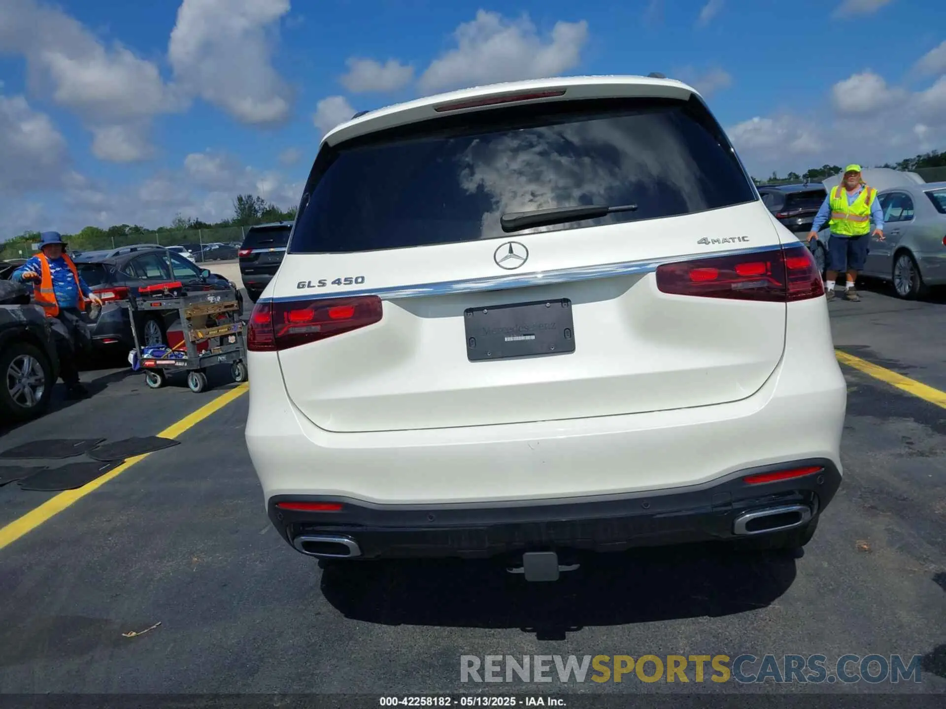 16 Photograph of a damaged car 4JGFF5KE9RB036748 MERCEDES-BENZ GLS 450 2024