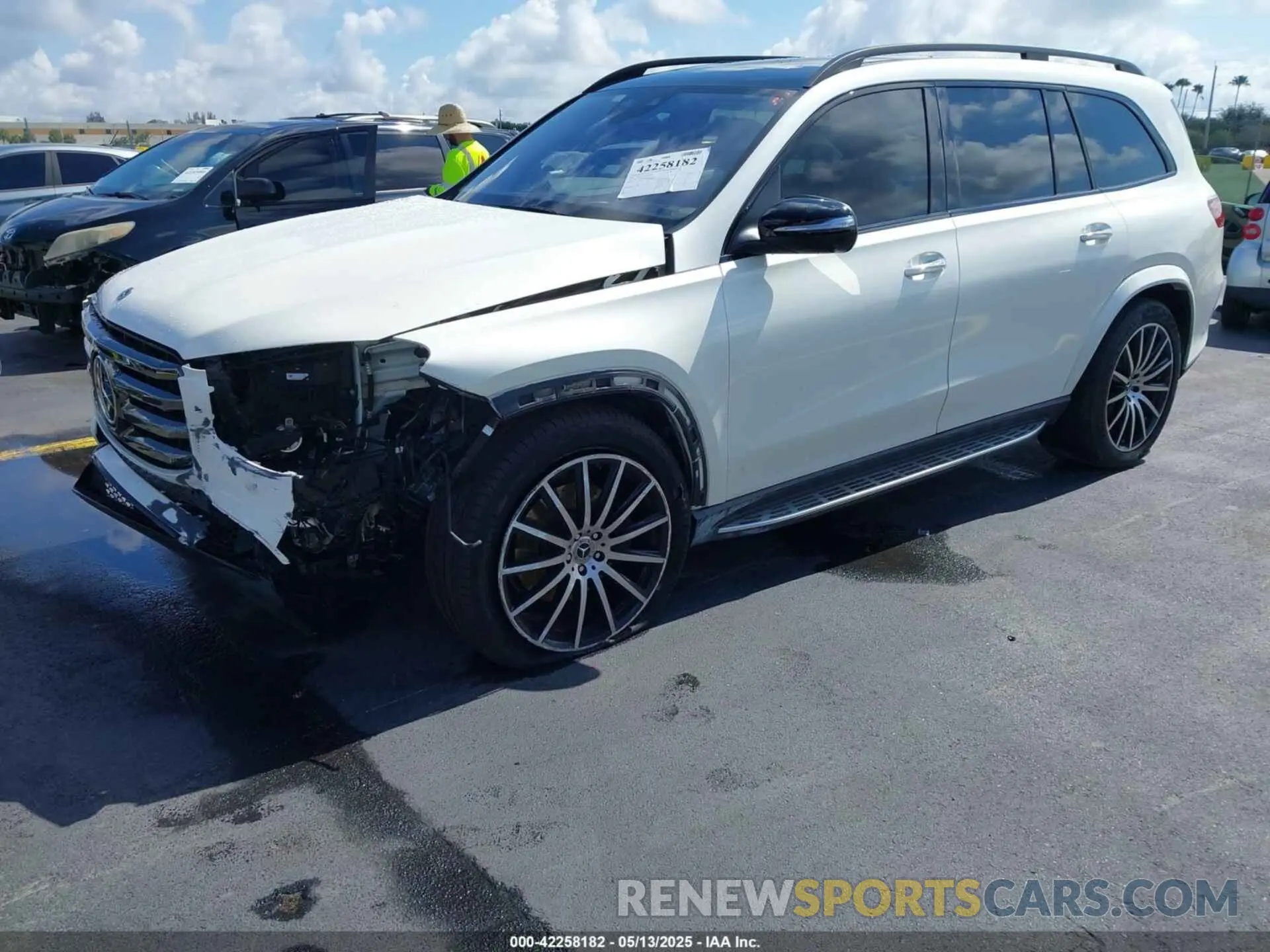 2 Photograph of a damaged car 4JGFF5KE9RB036748 MERCEDES-BENZ GLS 450 2024