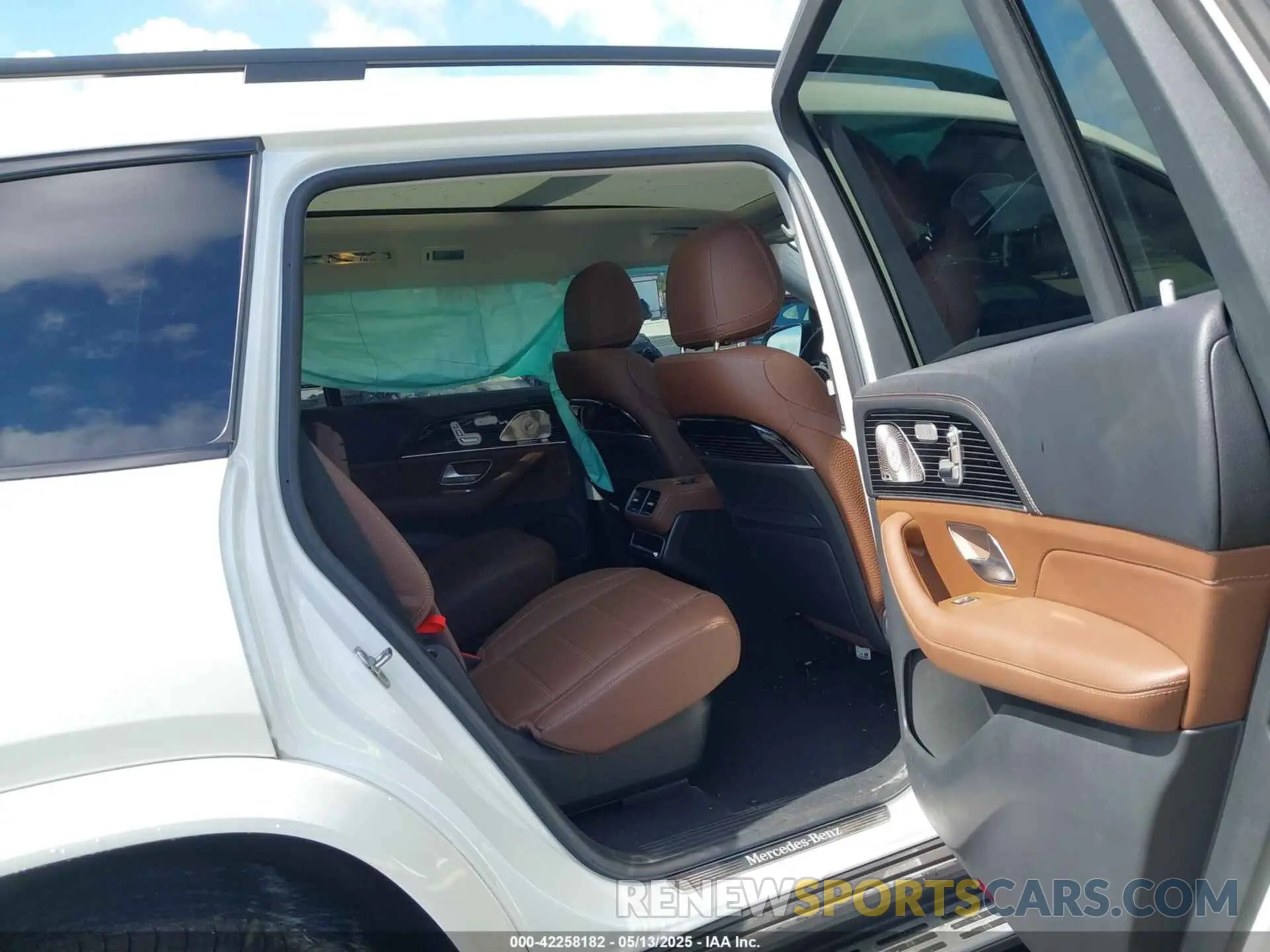 8 Photograph of a damaged car 4JGFF5KE9RB036748 MERCEDES-BENZ GLS 450 2024
