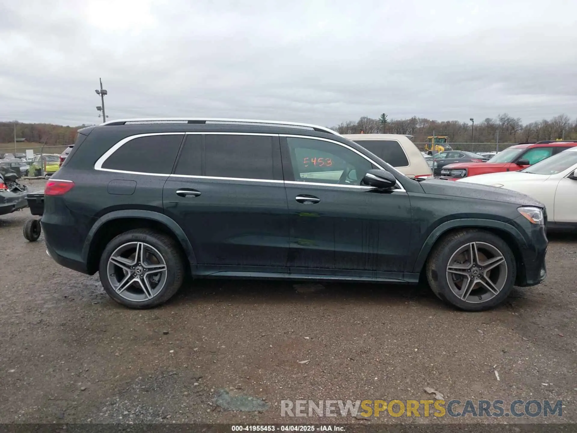 13 Photograph of a damaged car 4JGFF5KE4SB333111 MERCEDES-BENZ GLS 450 2025