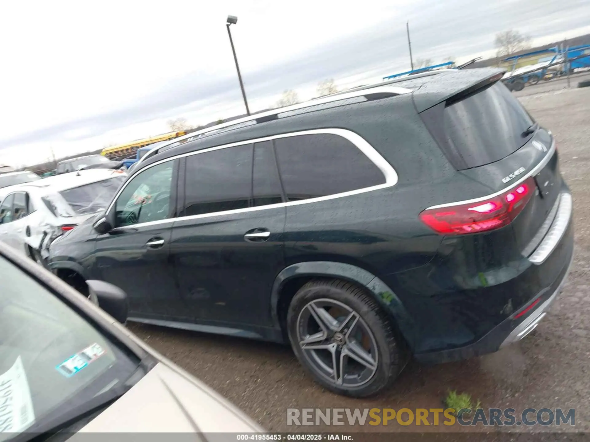 14 Photograph of a damaged car 4JGFF5KE4SB333111 MERCEDES-BENZ GLS 450 2025