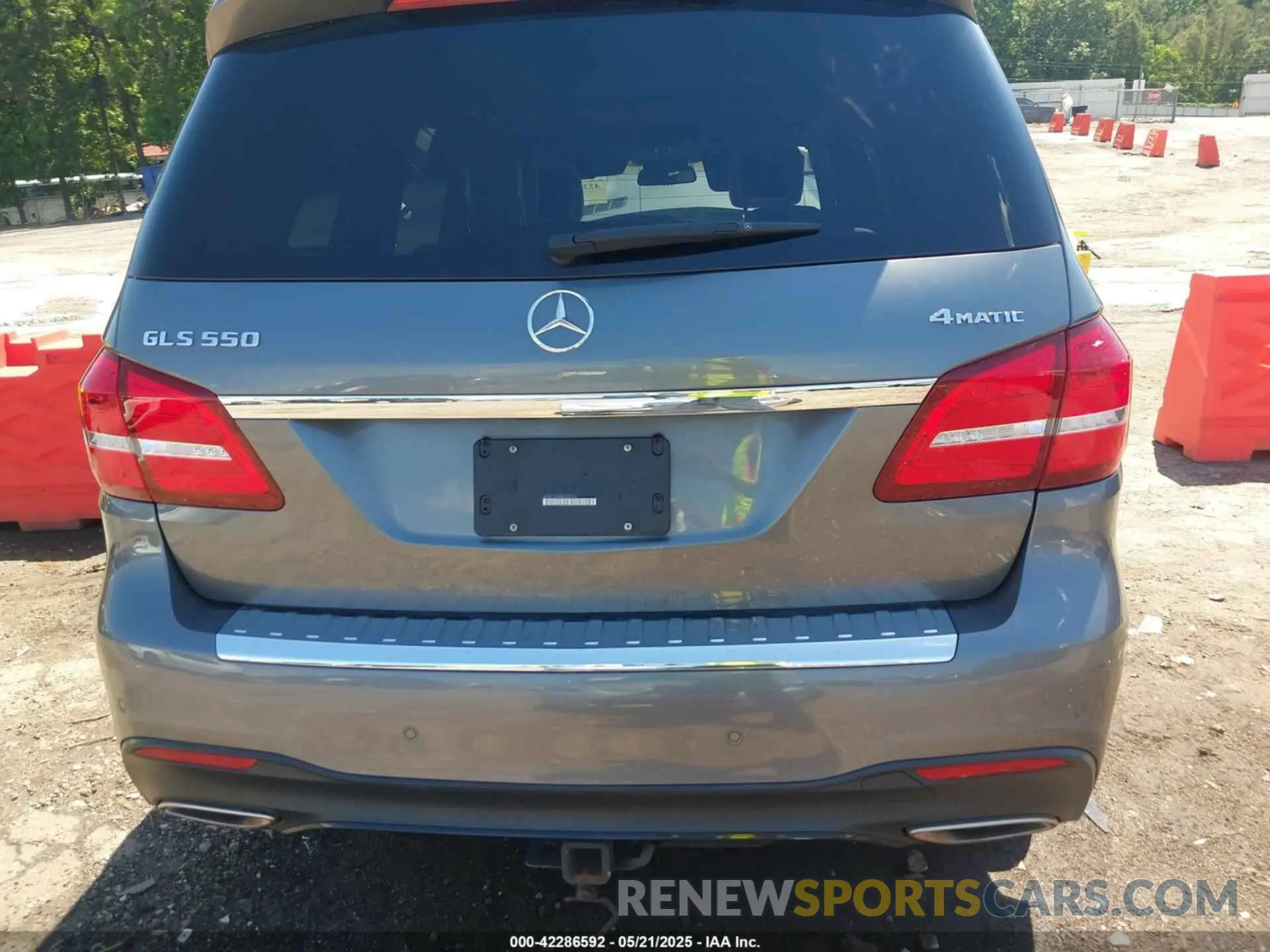 16 Фотография поврежденного автомобиля 4JGDF7DE4KB235003 MERCEDES-BENZ GLS 550 2019
